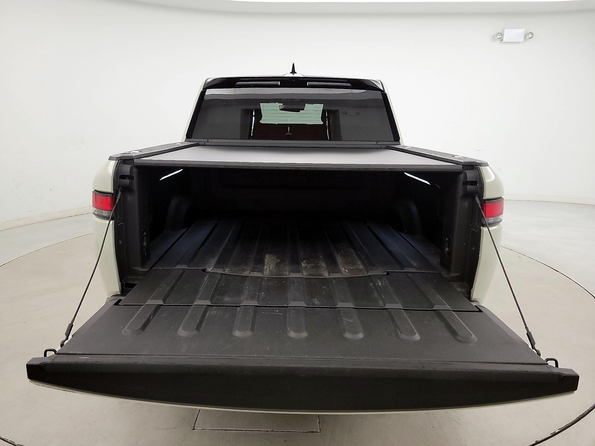 Thumbnail: 2025 Rivian R1T - 20