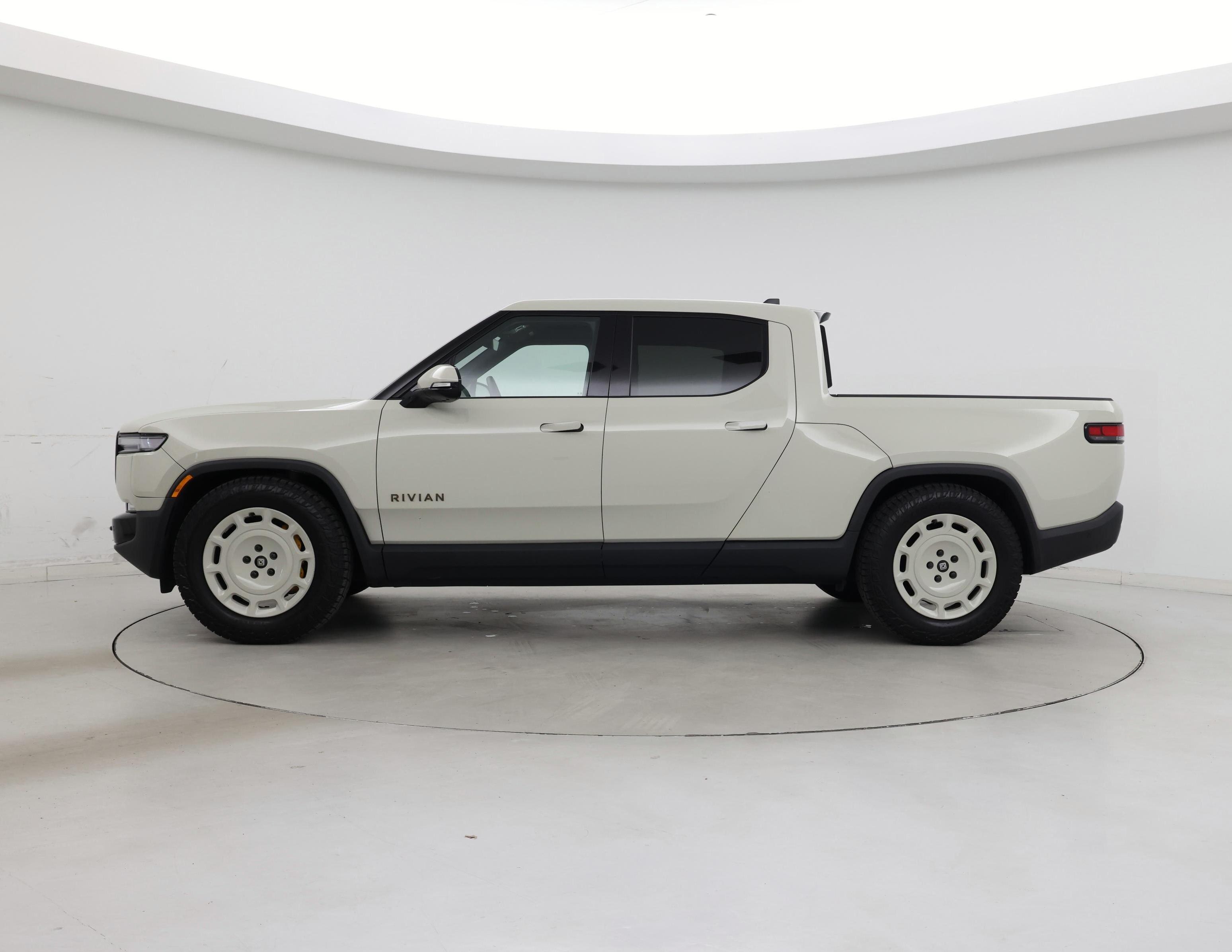 Thumbnail: 2025 Rivian R1T - 3