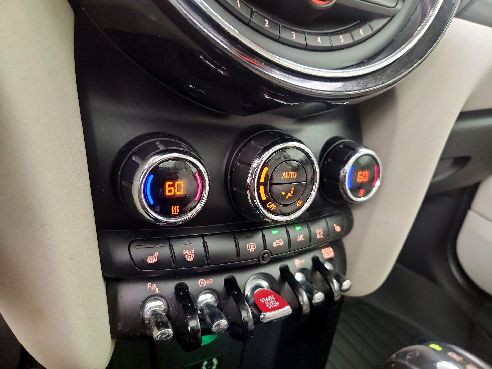 Thumbnail: 2018 MINI Cooper Hardtop - 14