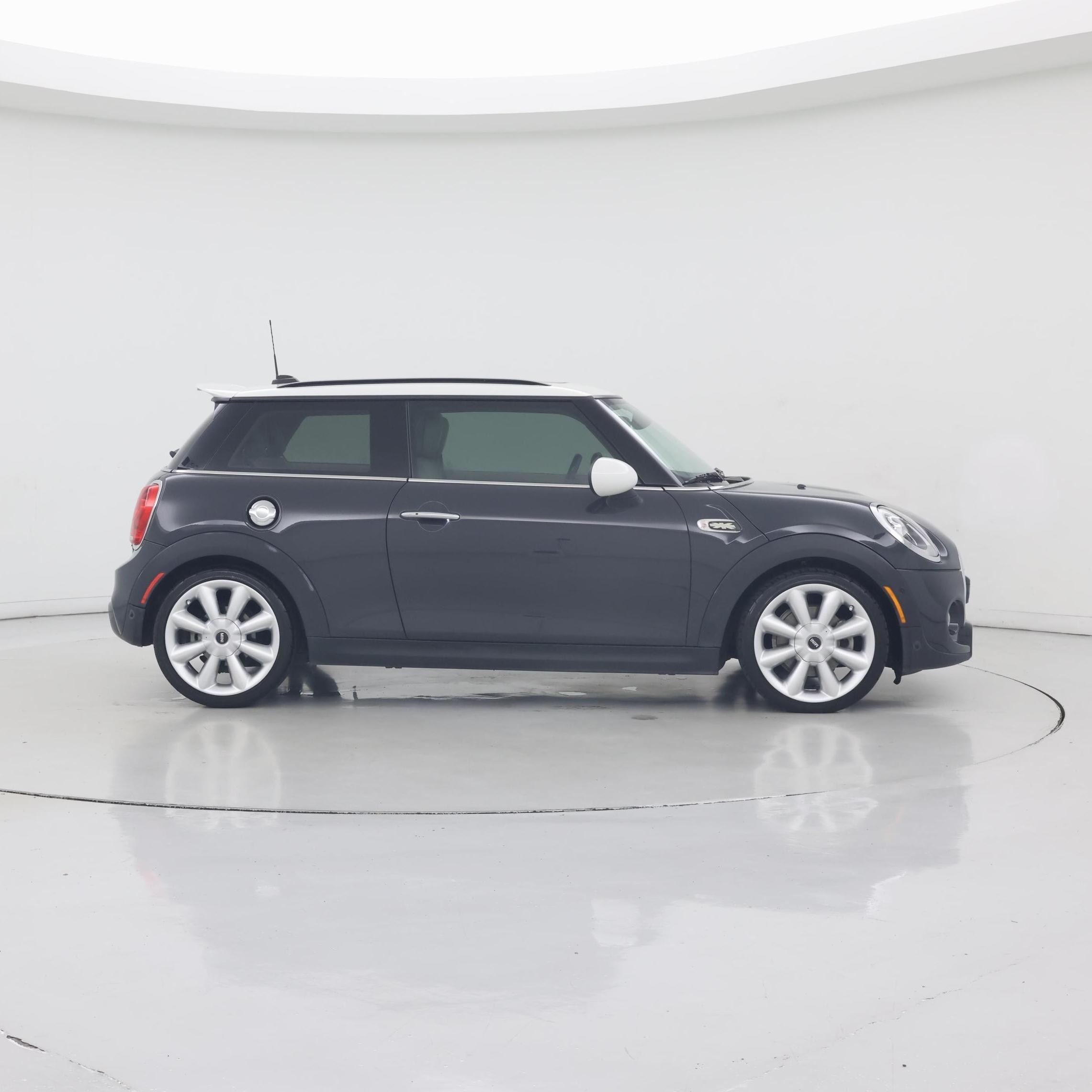 Thumbnail: 2018 MINI Cooper Hardtop - 7