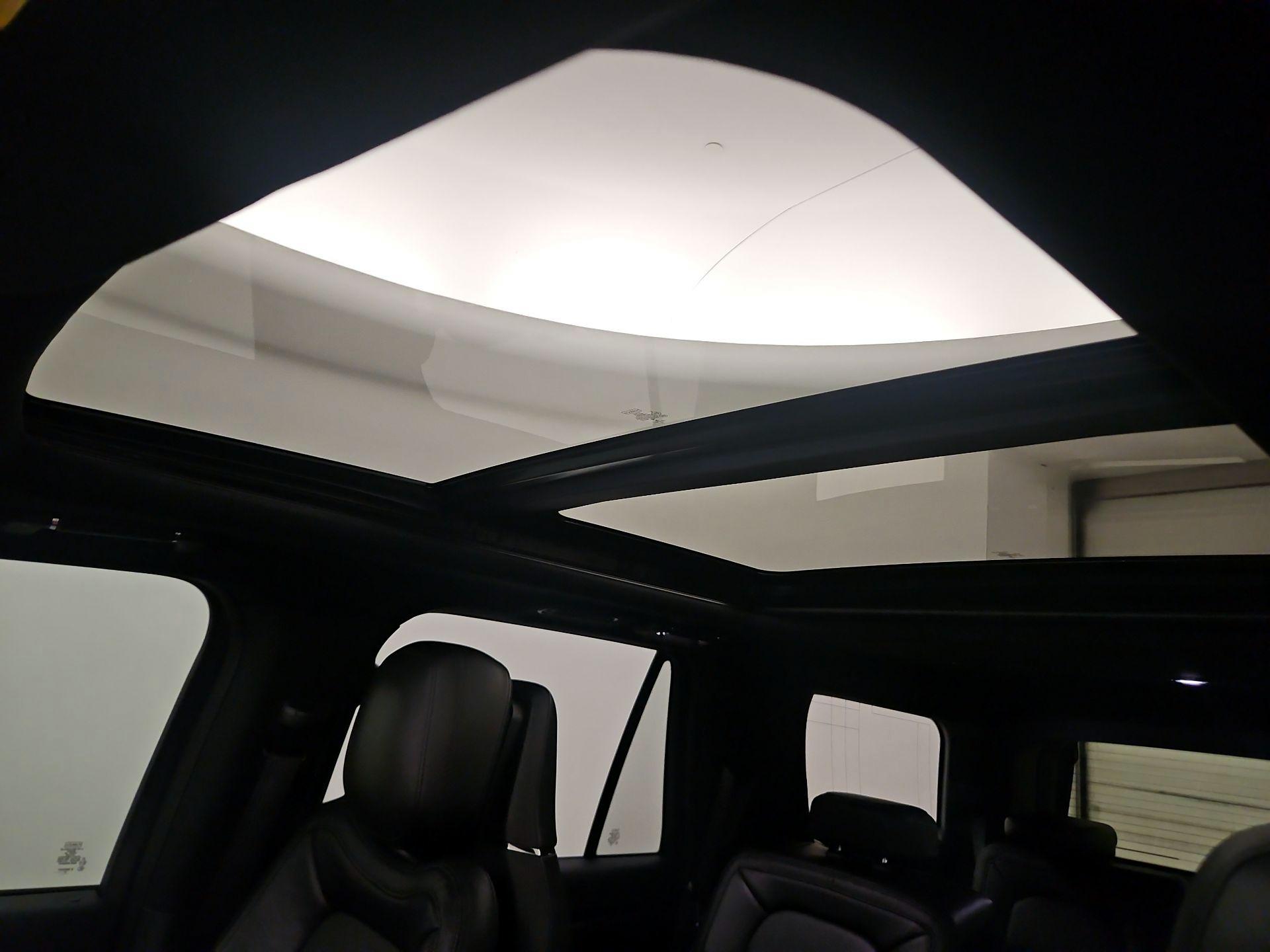 Thumbnail: 2020 Lincoln Navigator - 20