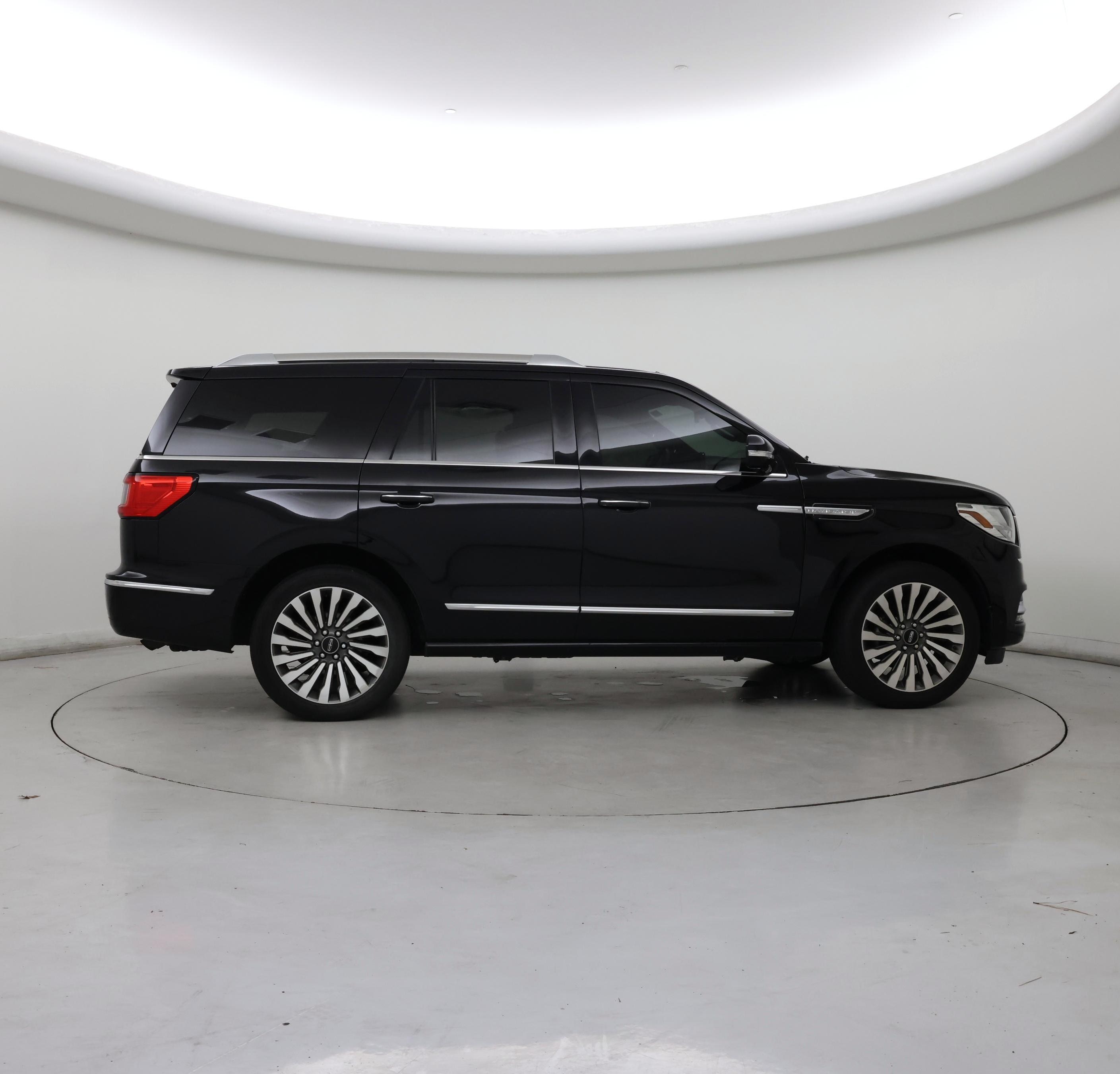 Thumbnail: 2020 Lincoln Navigator - 7