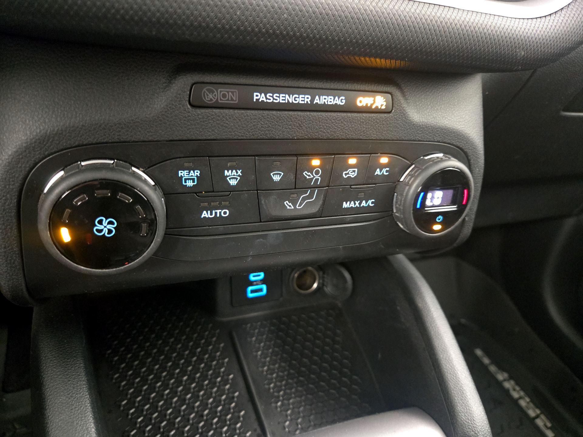 Thumbnail: 2021 Ford Bronco Sport - 17