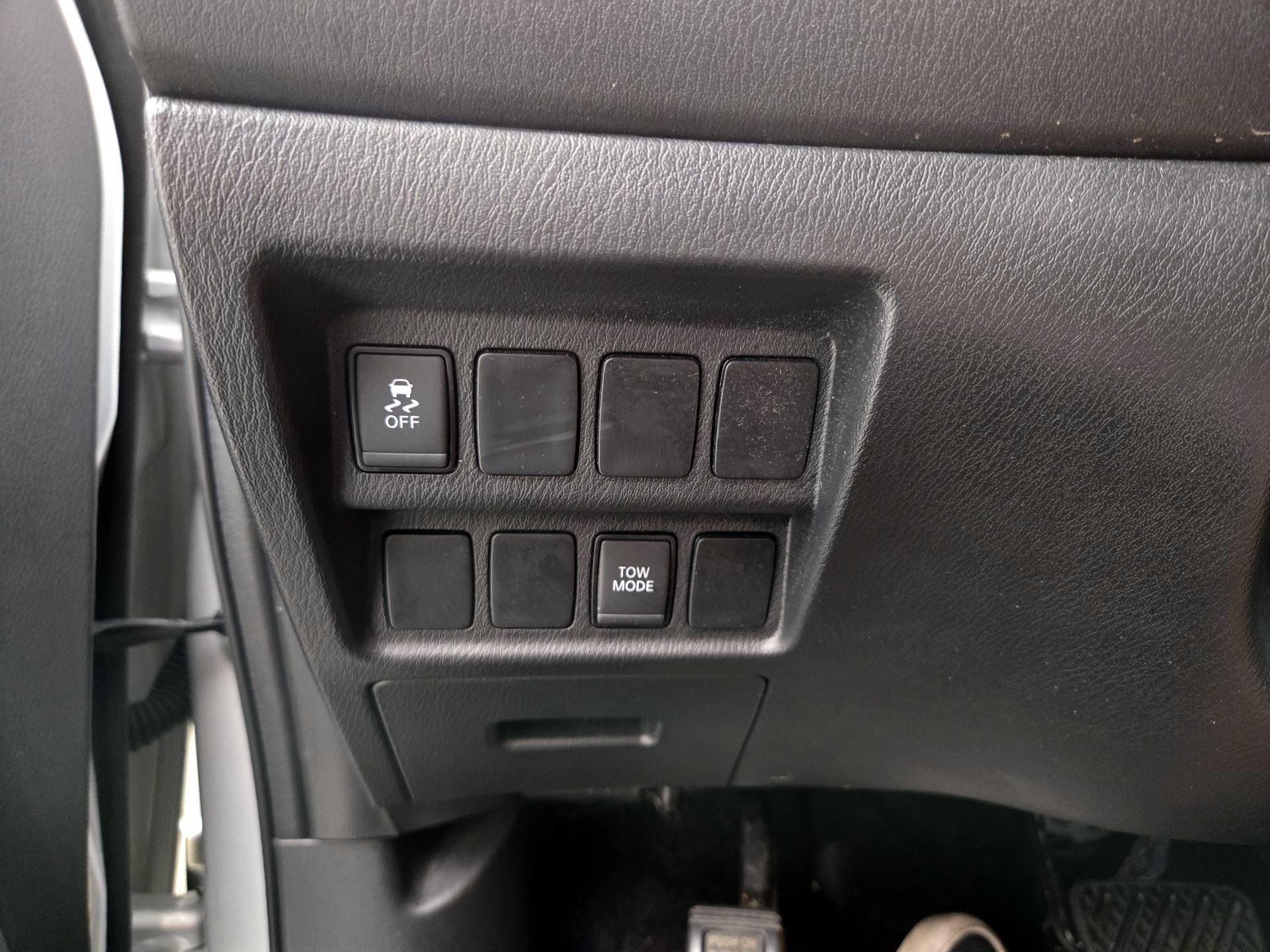 Thumbnail: 2019 Nissan Pathfinder - 13