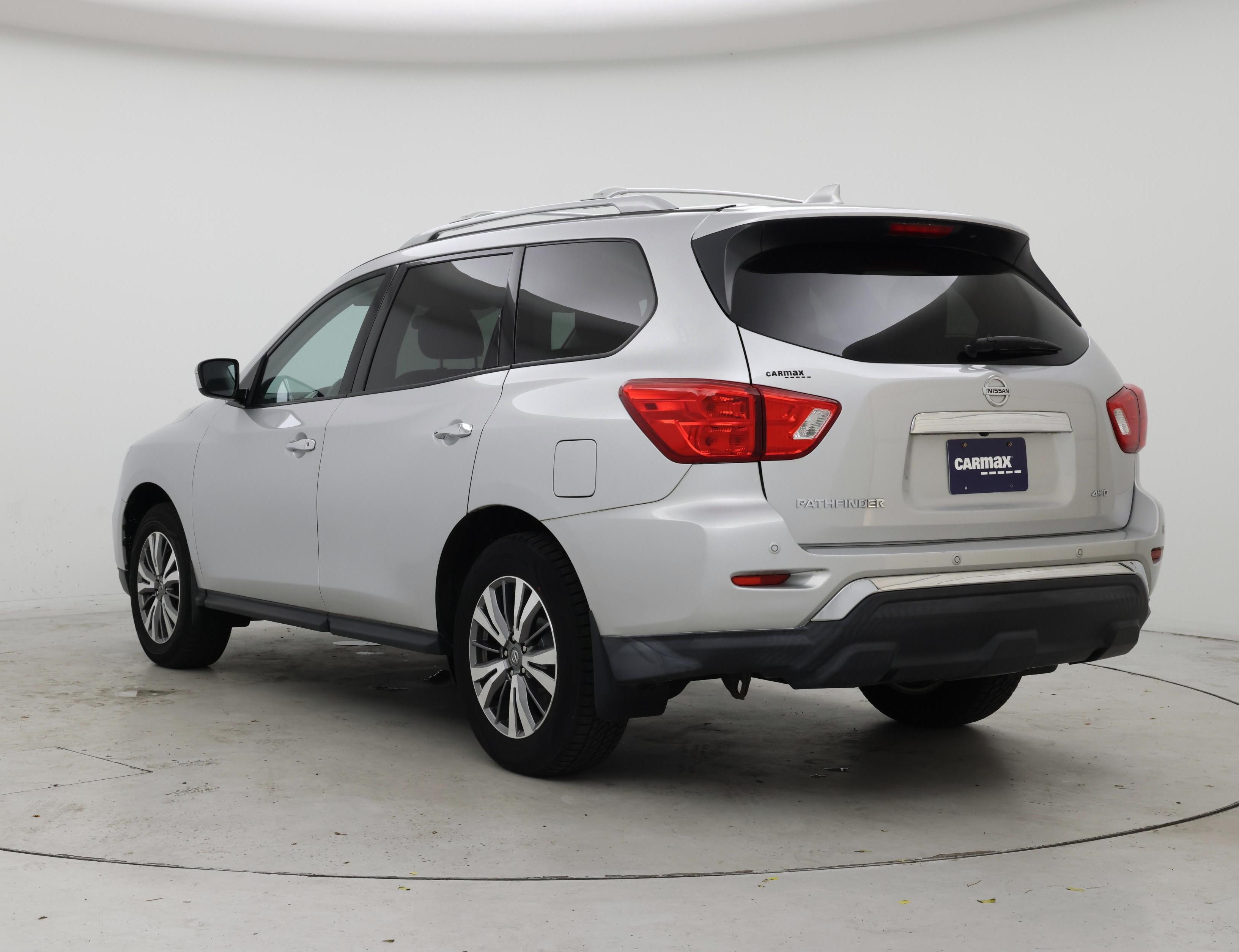 Thumbnail: 2019 Nissan Pathfinder - 2
