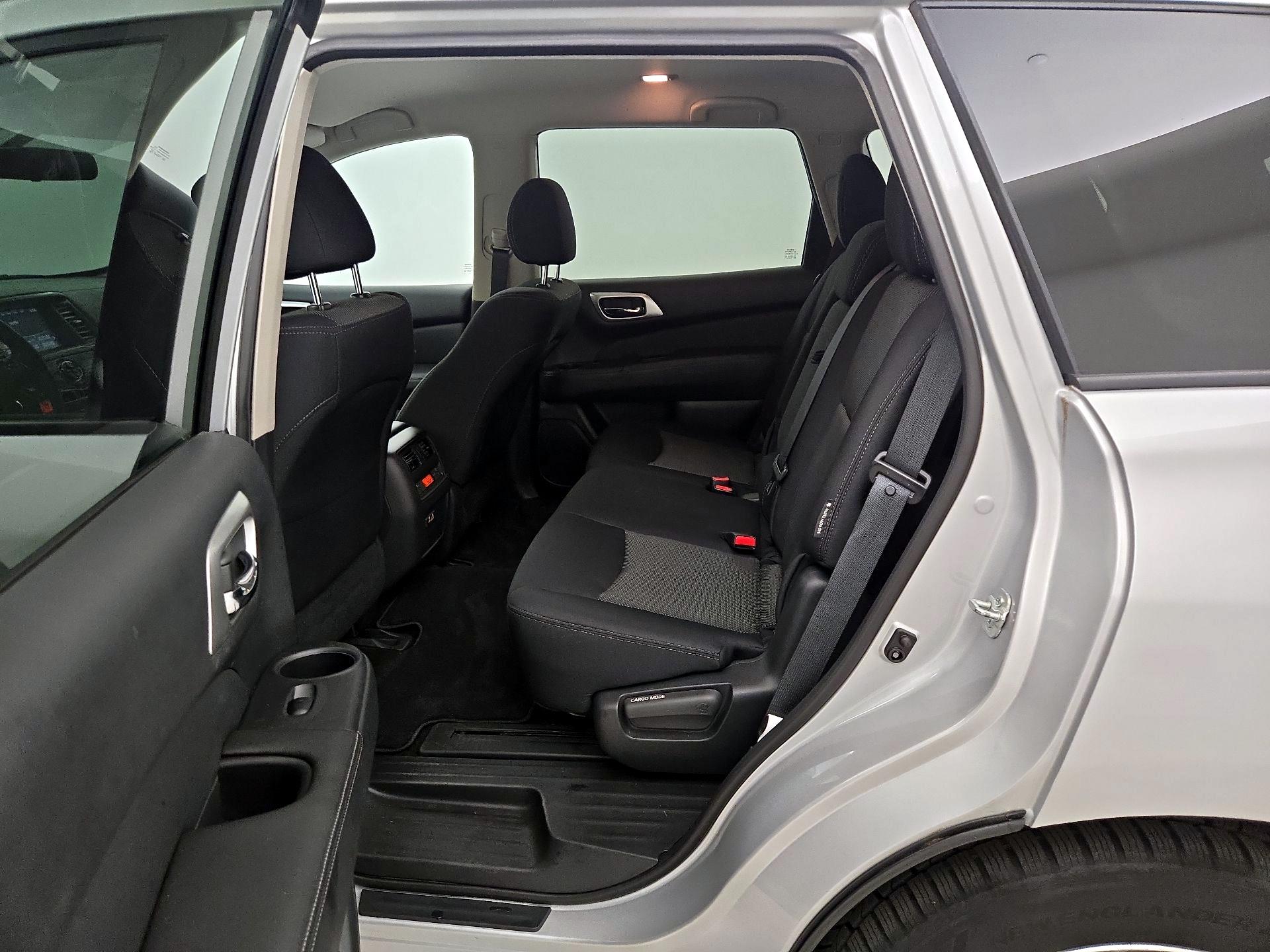 Thumbnail: 2019 Nissan Pathfinder - 19