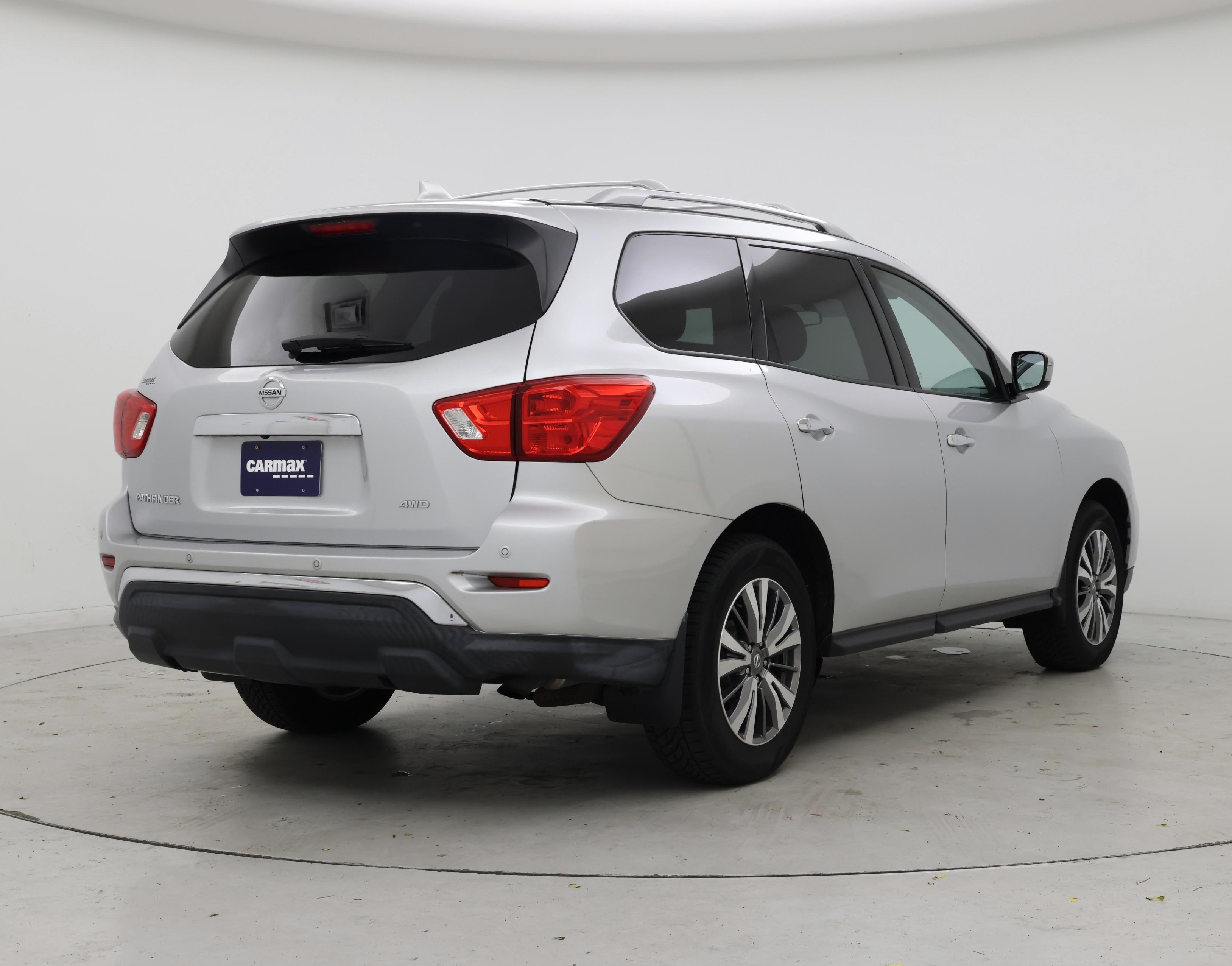Thumbnail: 2019 Nissan Pathfinder - 8