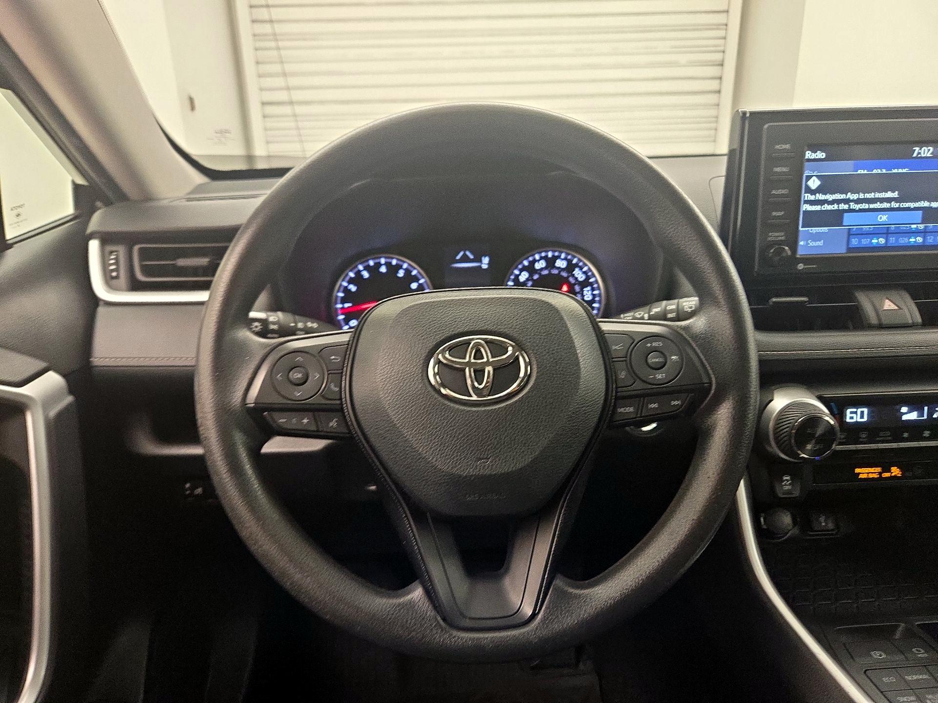 Thumbnail: 2021 Toyota RAV4 - 10