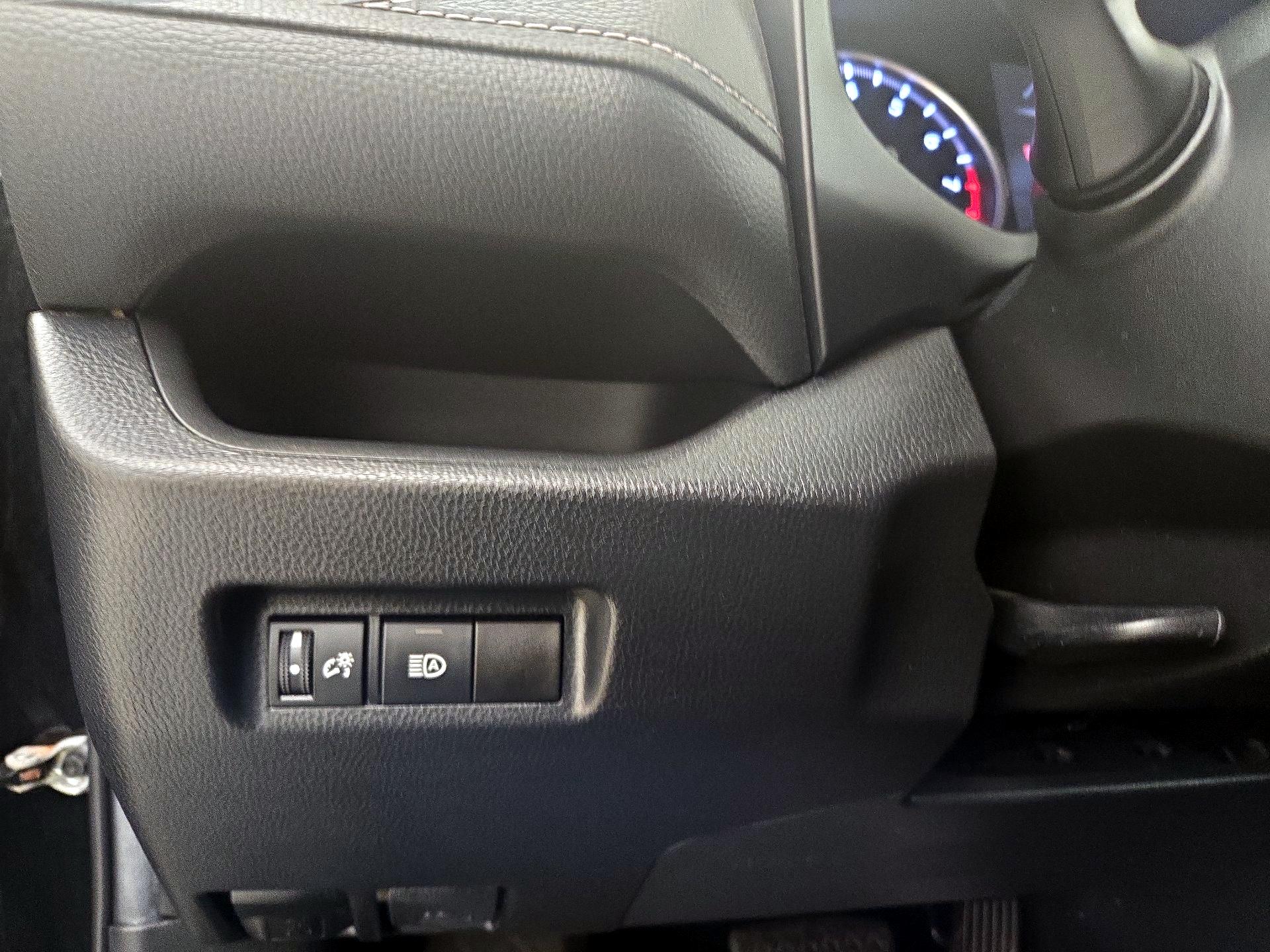 Thumbnail: 2021 Toyota RAV4 - 13