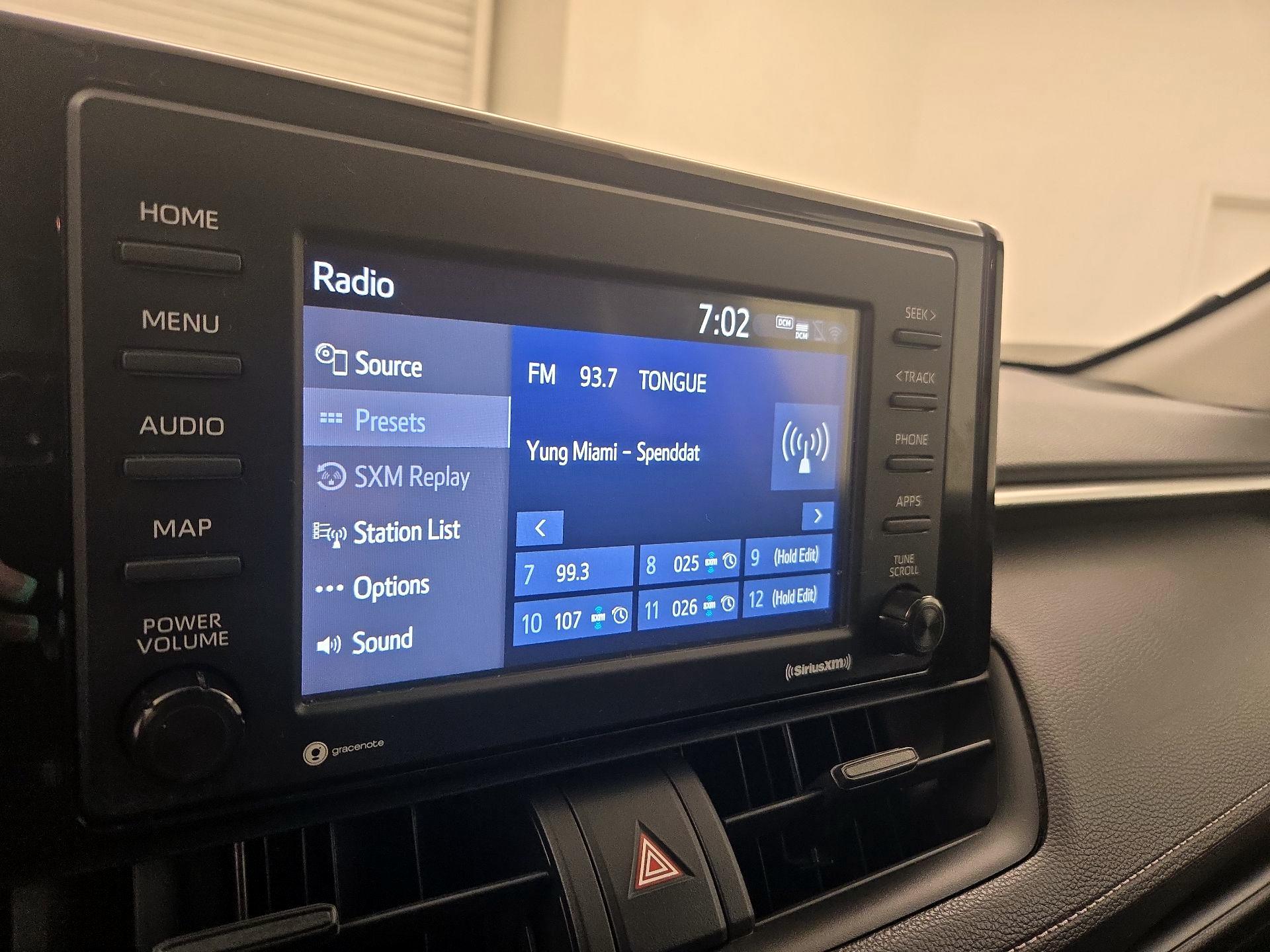 Thumbnail: 2021 Toyota RAV4 - 15