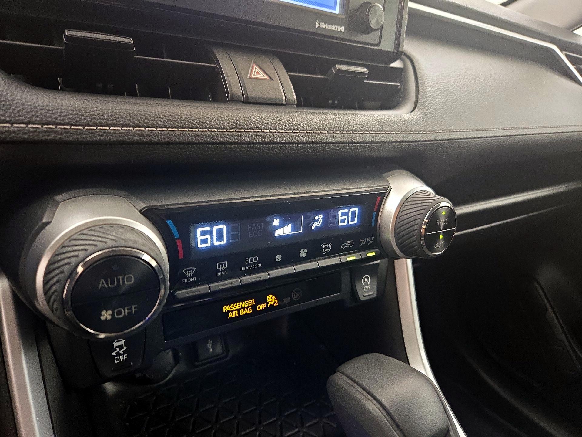 Thumbnail: 2021 Toyota RAV4 - 16