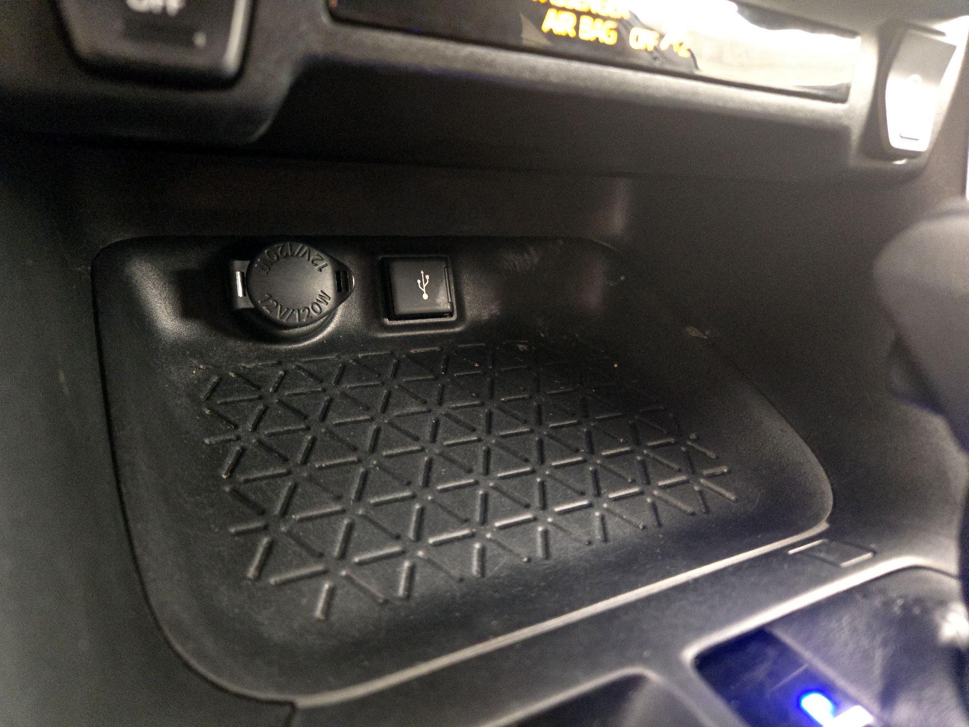 Thumbnail: 2021 Toyota RAV4 - 18