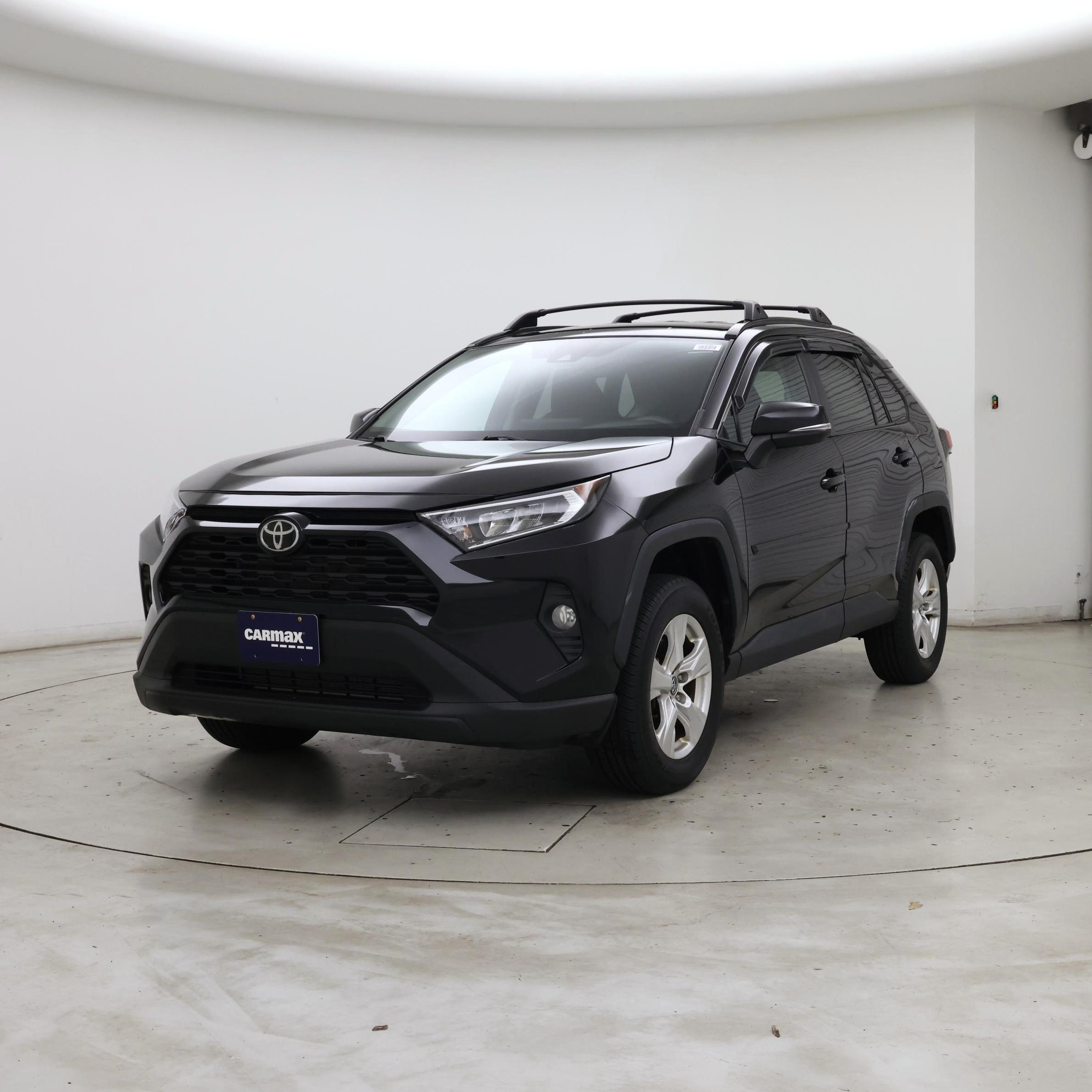 Thumbnail: 2021 Toyota RAV4 - 4