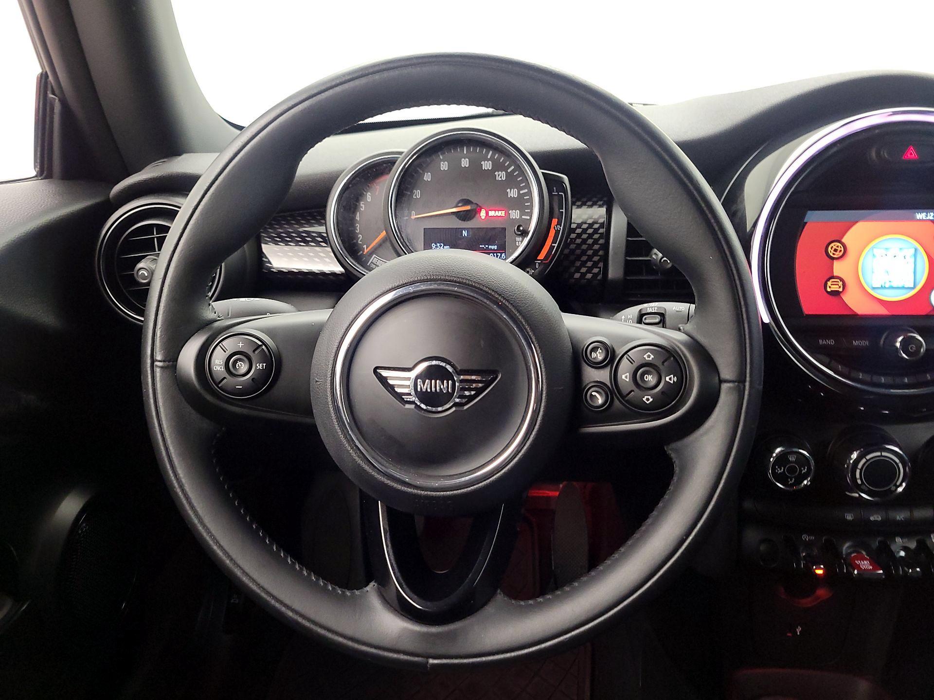 Thumbnail: 2019 MINI Cooper Hardtop - 10