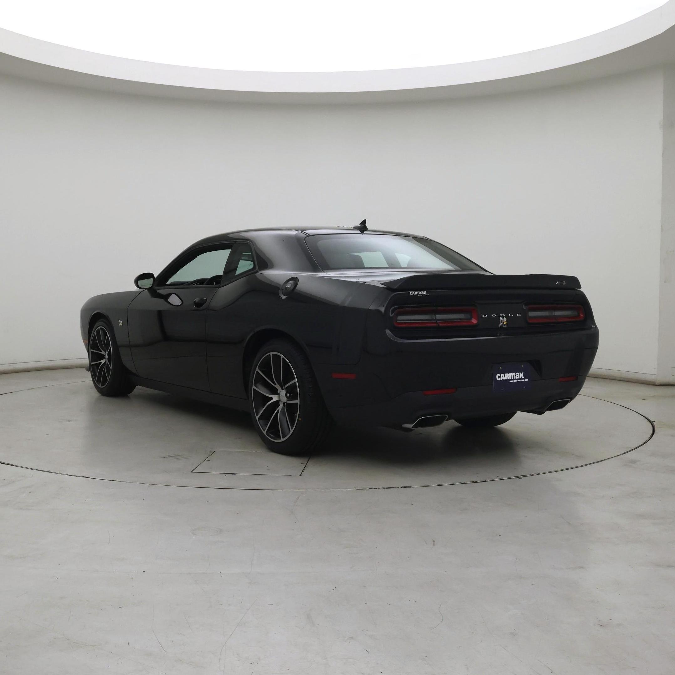 Thumbnail: 2016 Dodge Challenger - 2