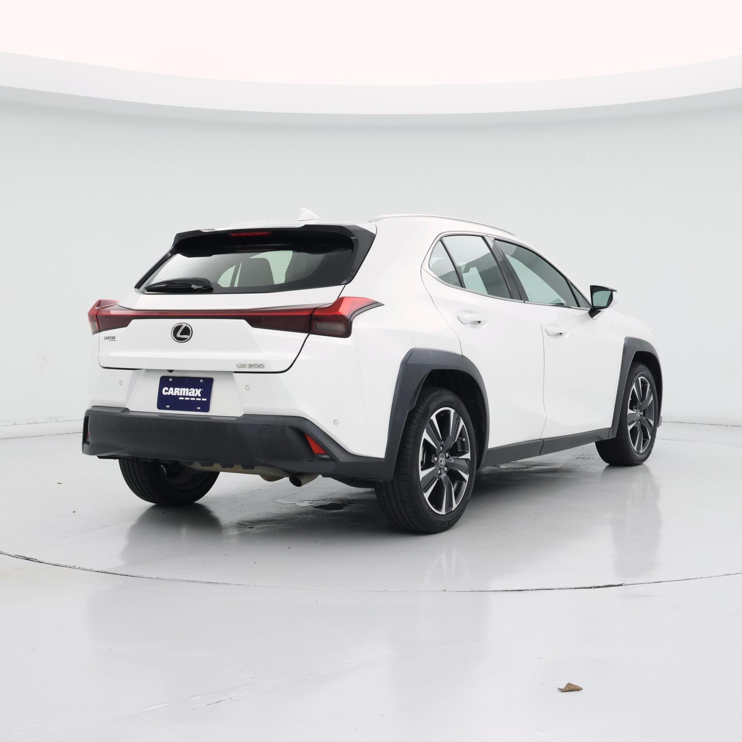 Thumbnail: 2021 Lexus UX - 8