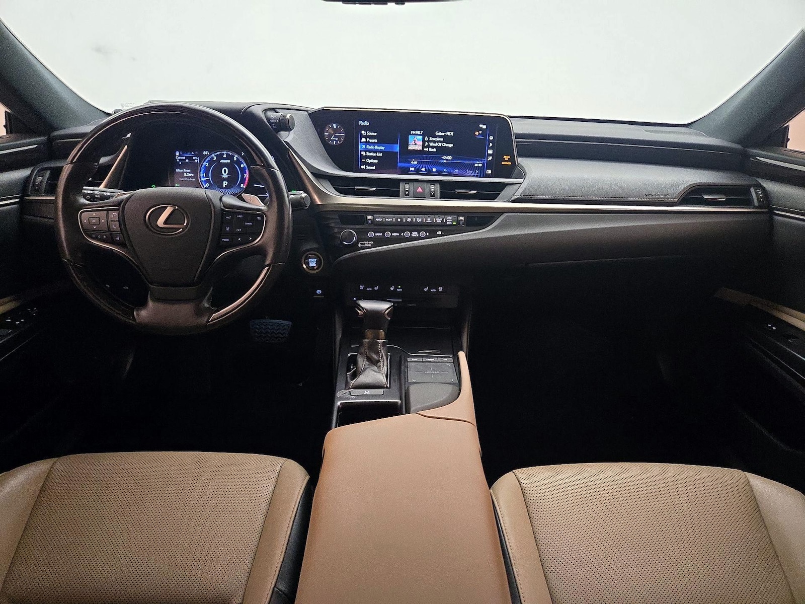2019 Lexus ES 350 - Photo 10