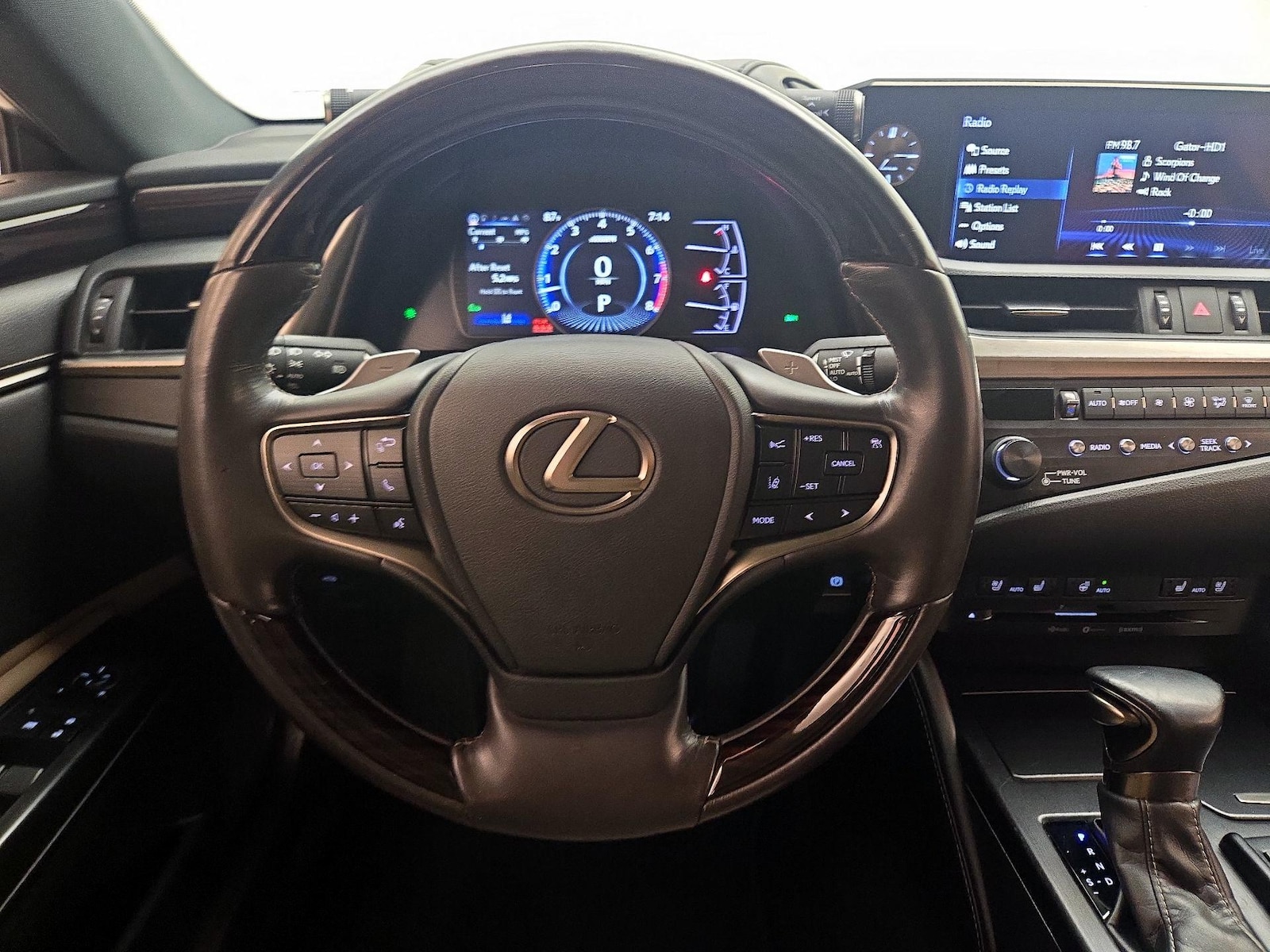 2019 Lexus ES 350 - Photo 11