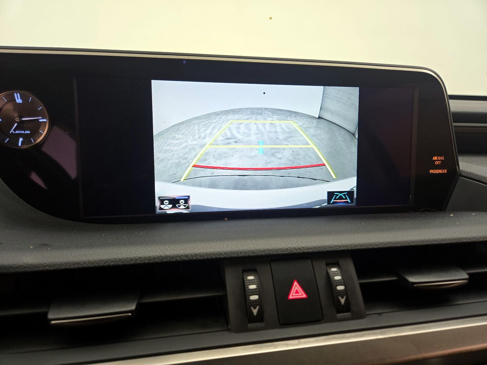 2019 Lexus ES 350 - Photo 15