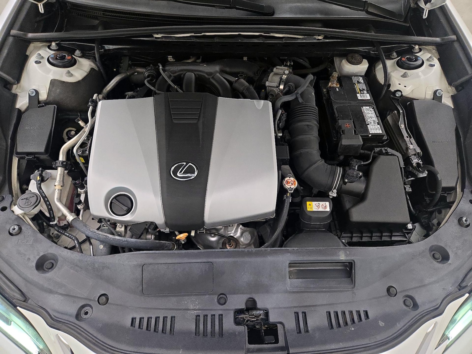 2019 Lexus ES 350 - Photo 23