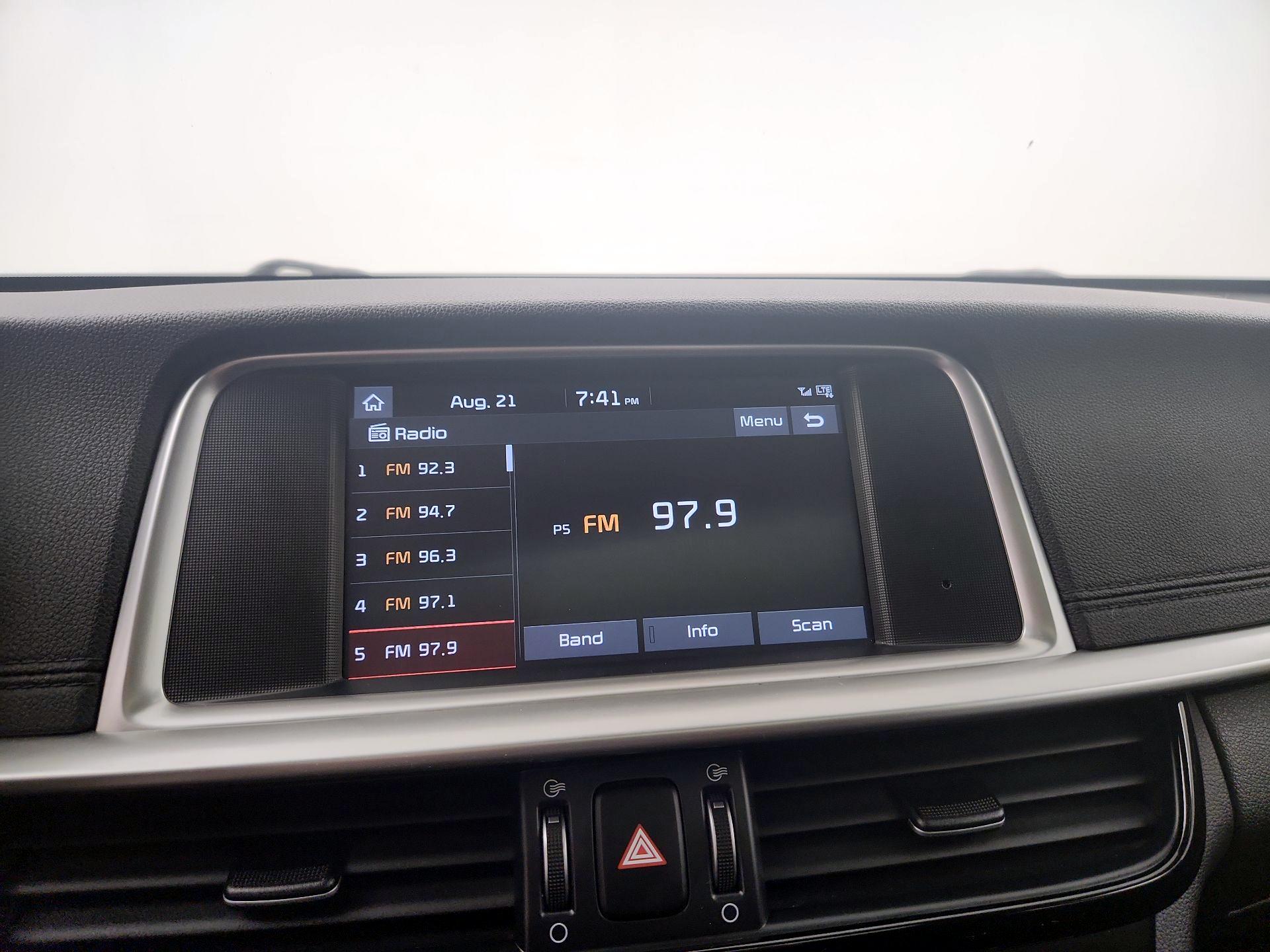 Thumbnail: 2019 Kia Optima - 13