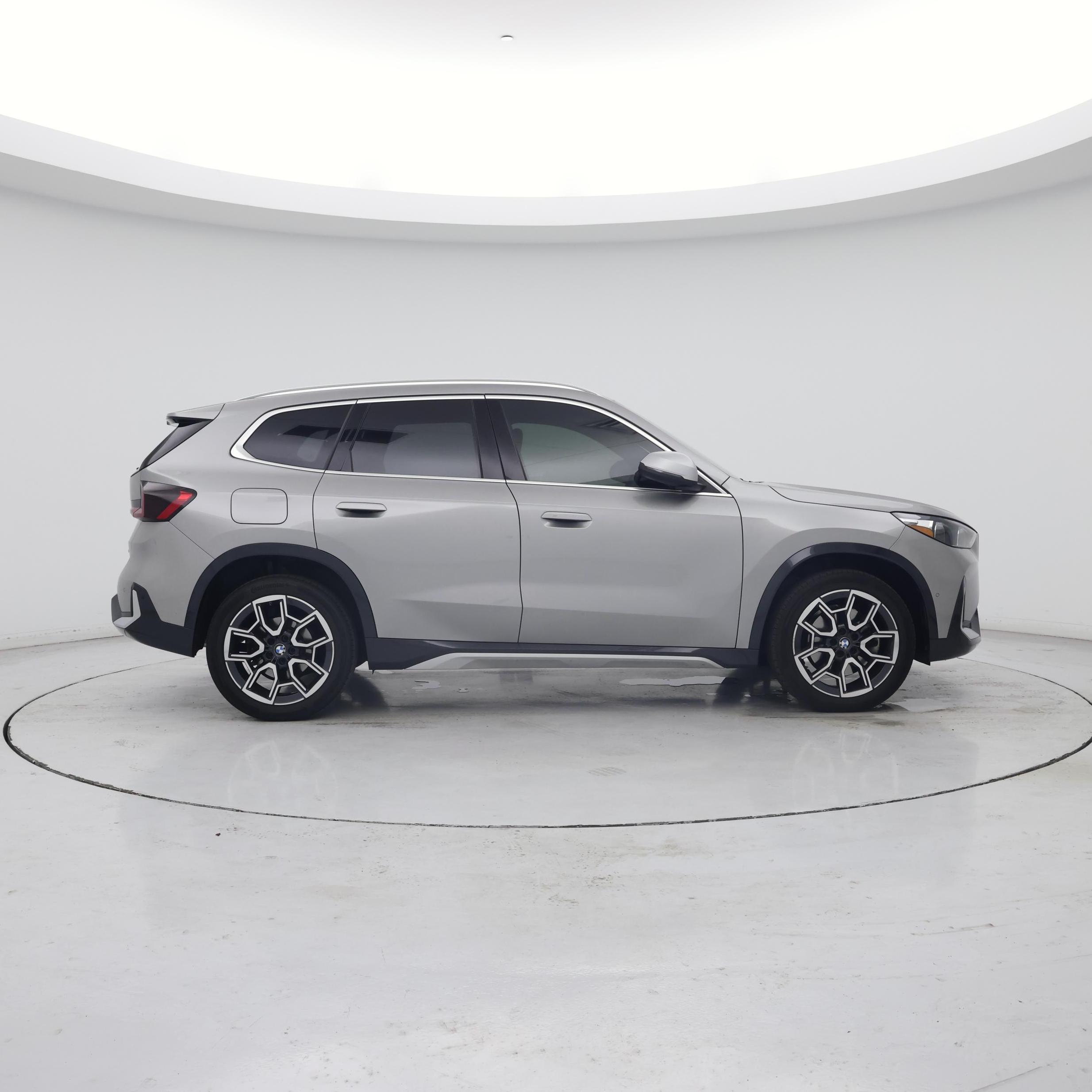 Thumbnail: 2023 BMW X1 - 7