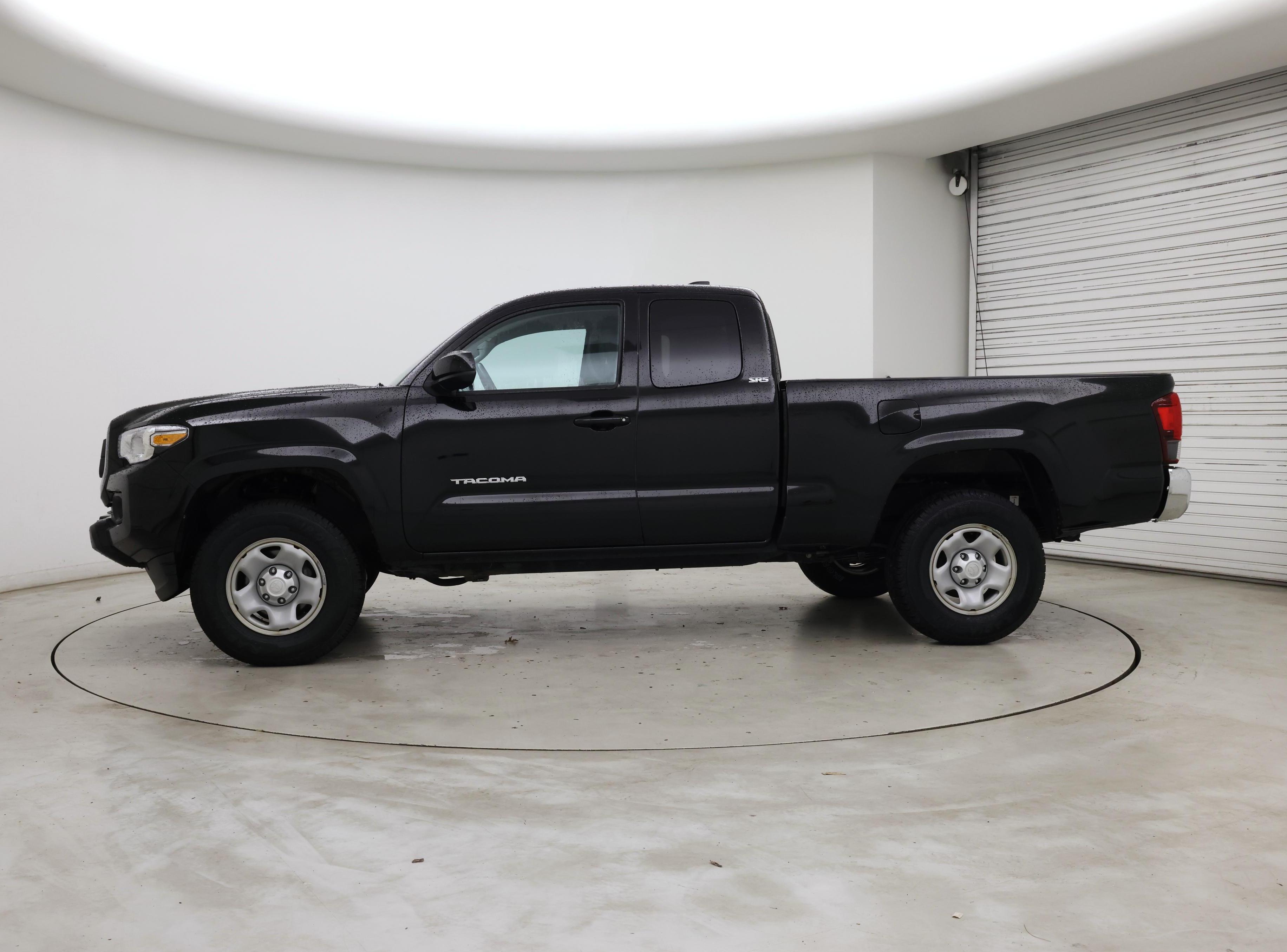 Thumbnail: 2023 Toyota Tacoma - 3