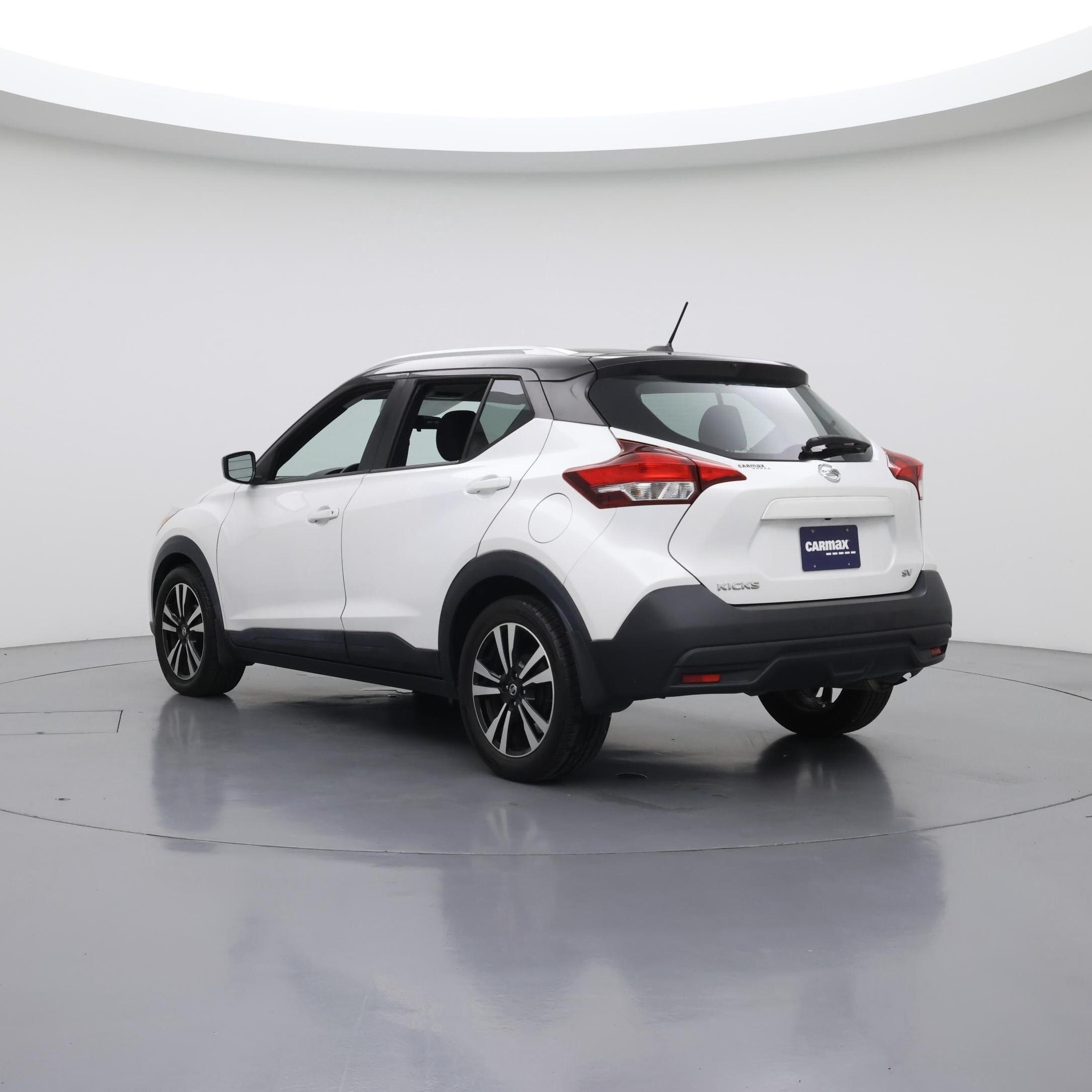 Thumbnail: 2018 Nissan Kicks - 2