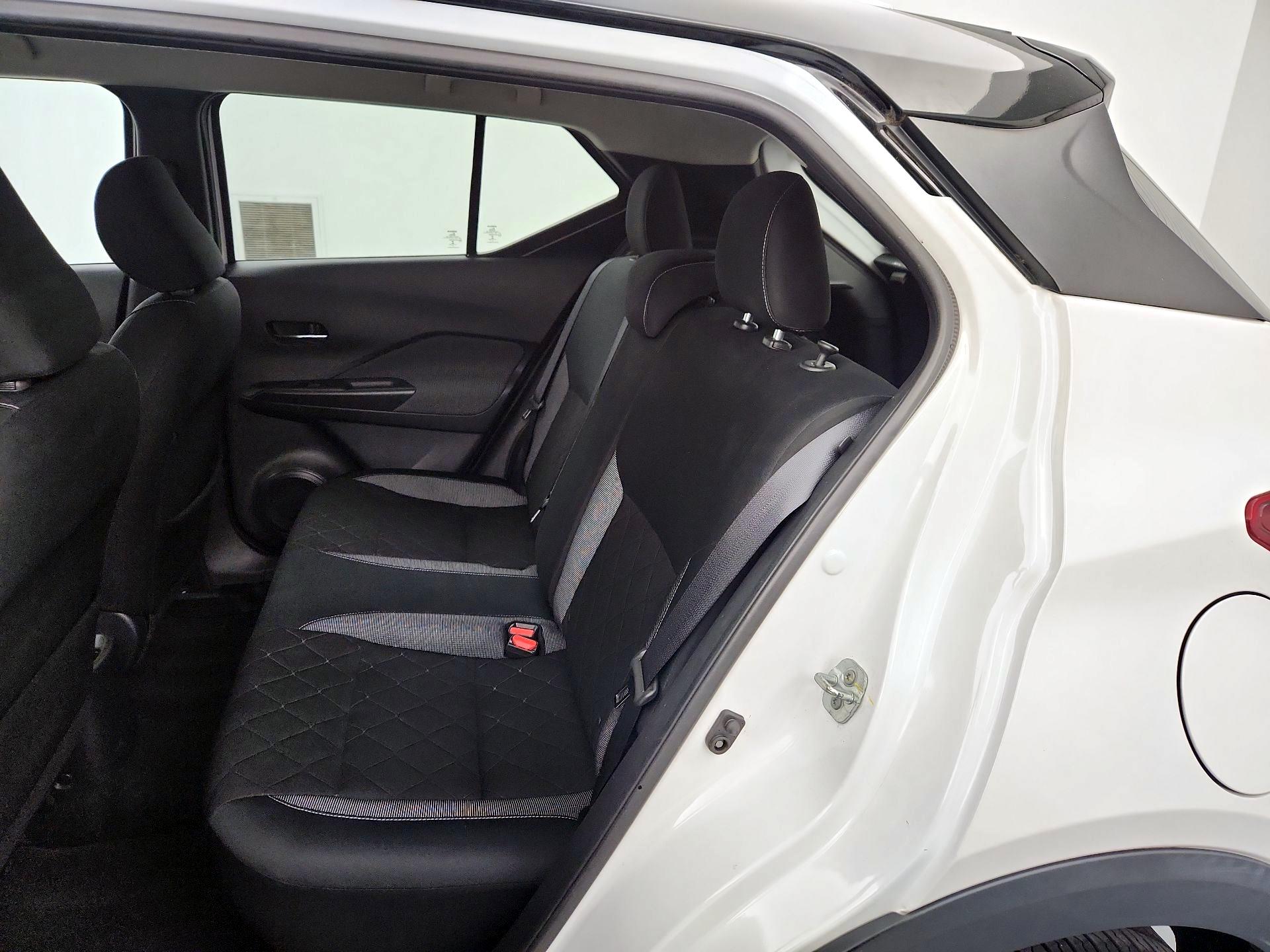 Thumbnail: 2018 Nissan Kicks - 19