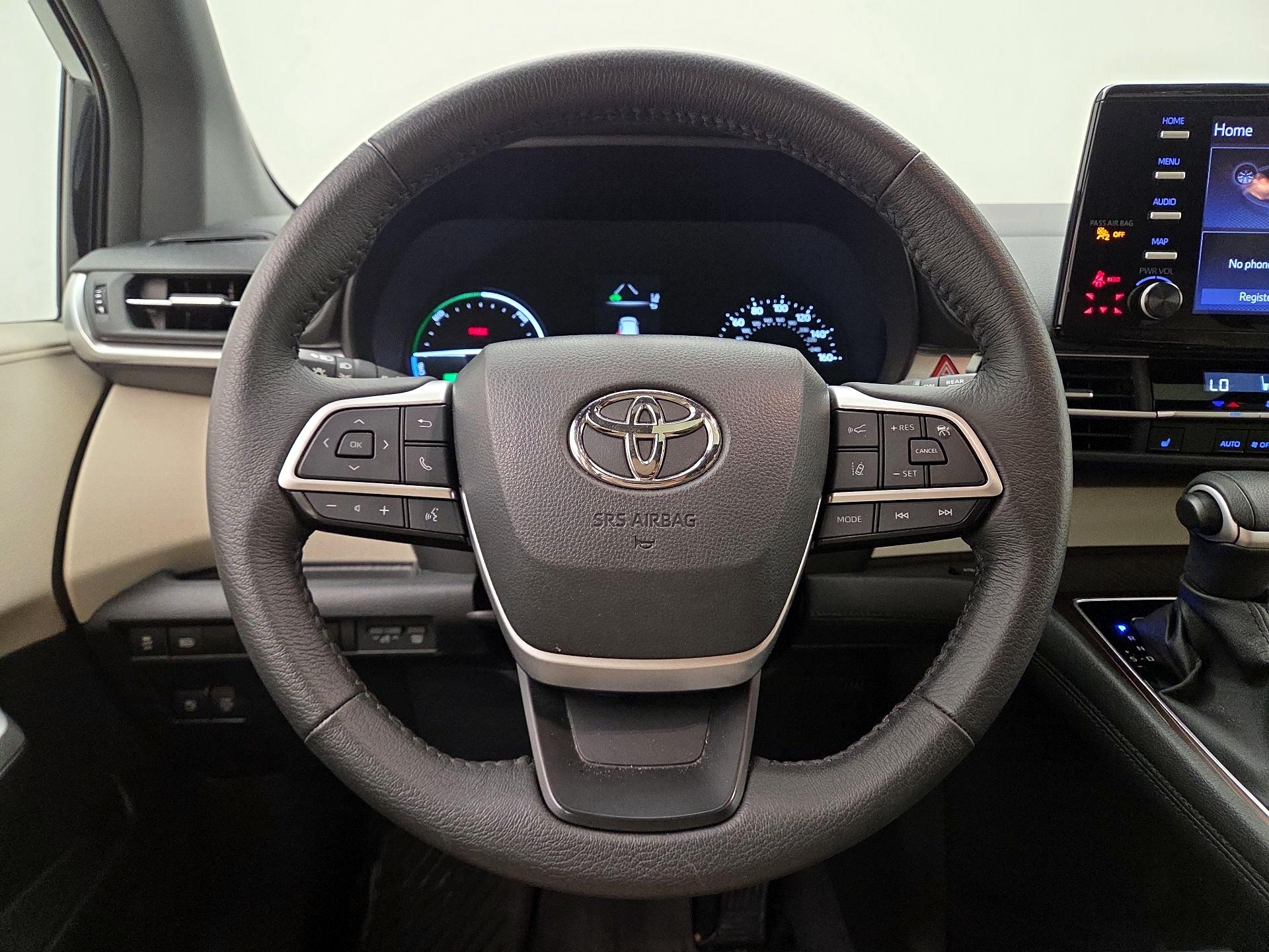 Thumbnail: 2023 Toyota Sienna - 10