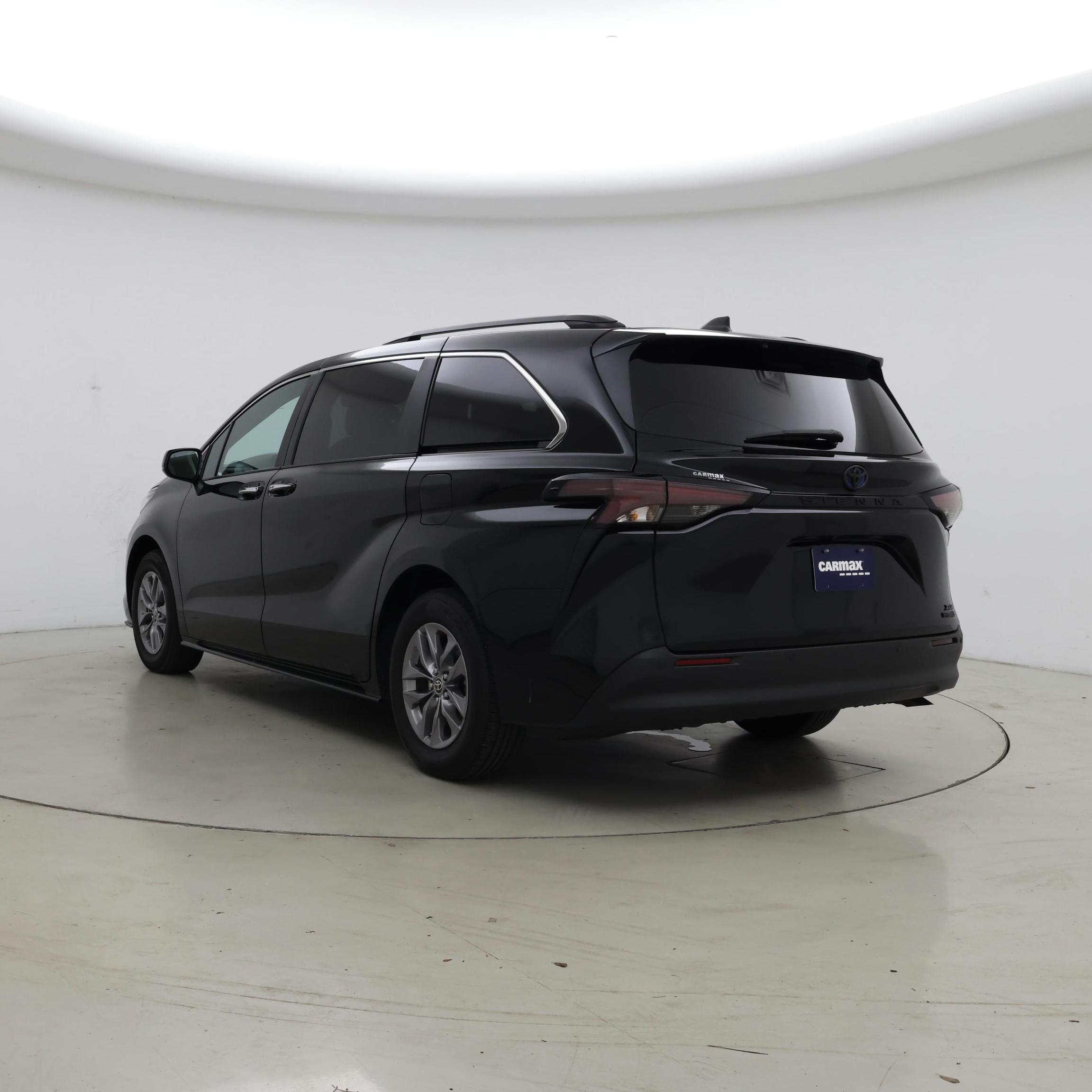 Thumbnail: 2023 Toyota Sienna - 2