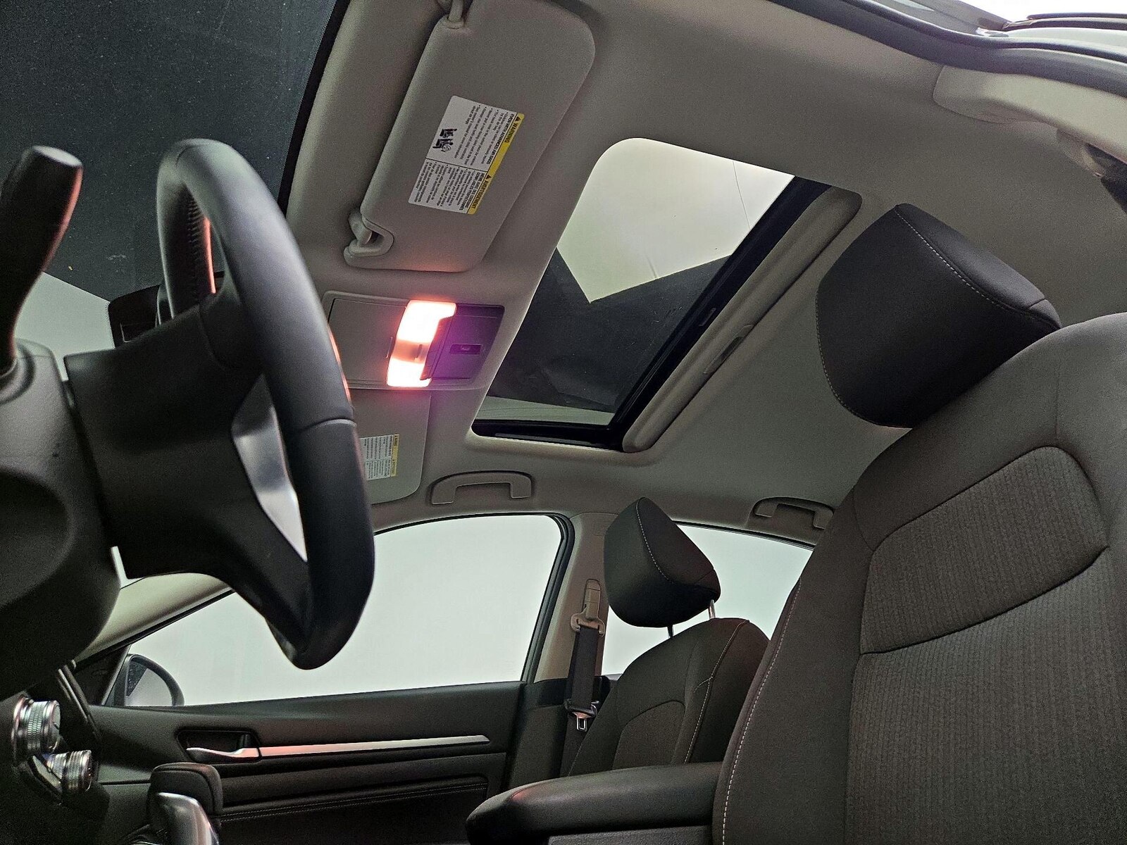 Sunroof(s) & Overhead Airbags