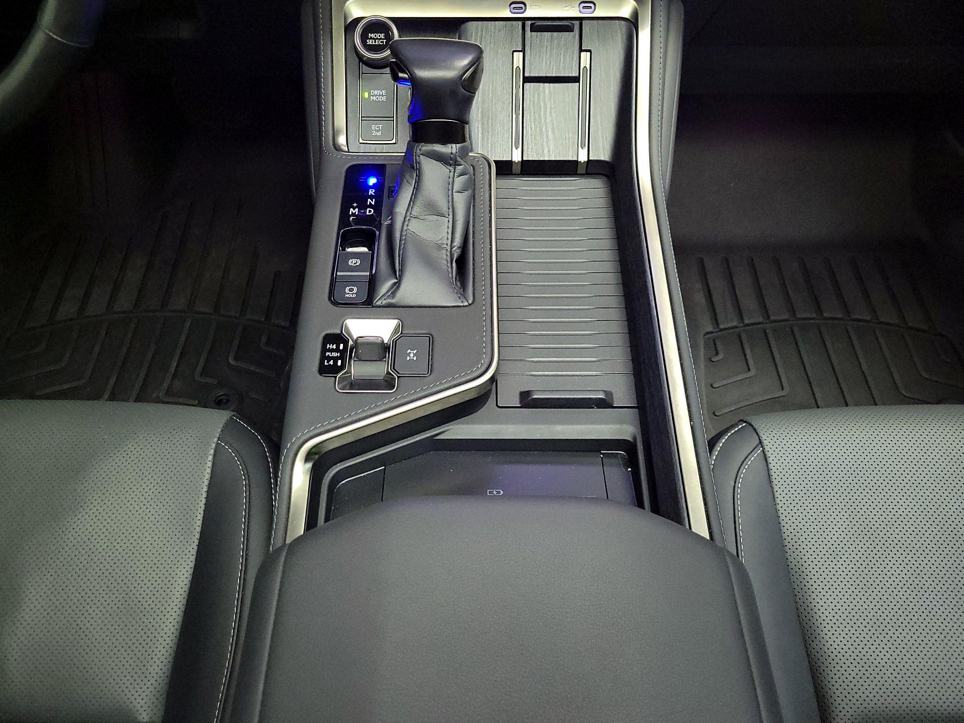 Thumbnail: 2024 Lexus GX - 18