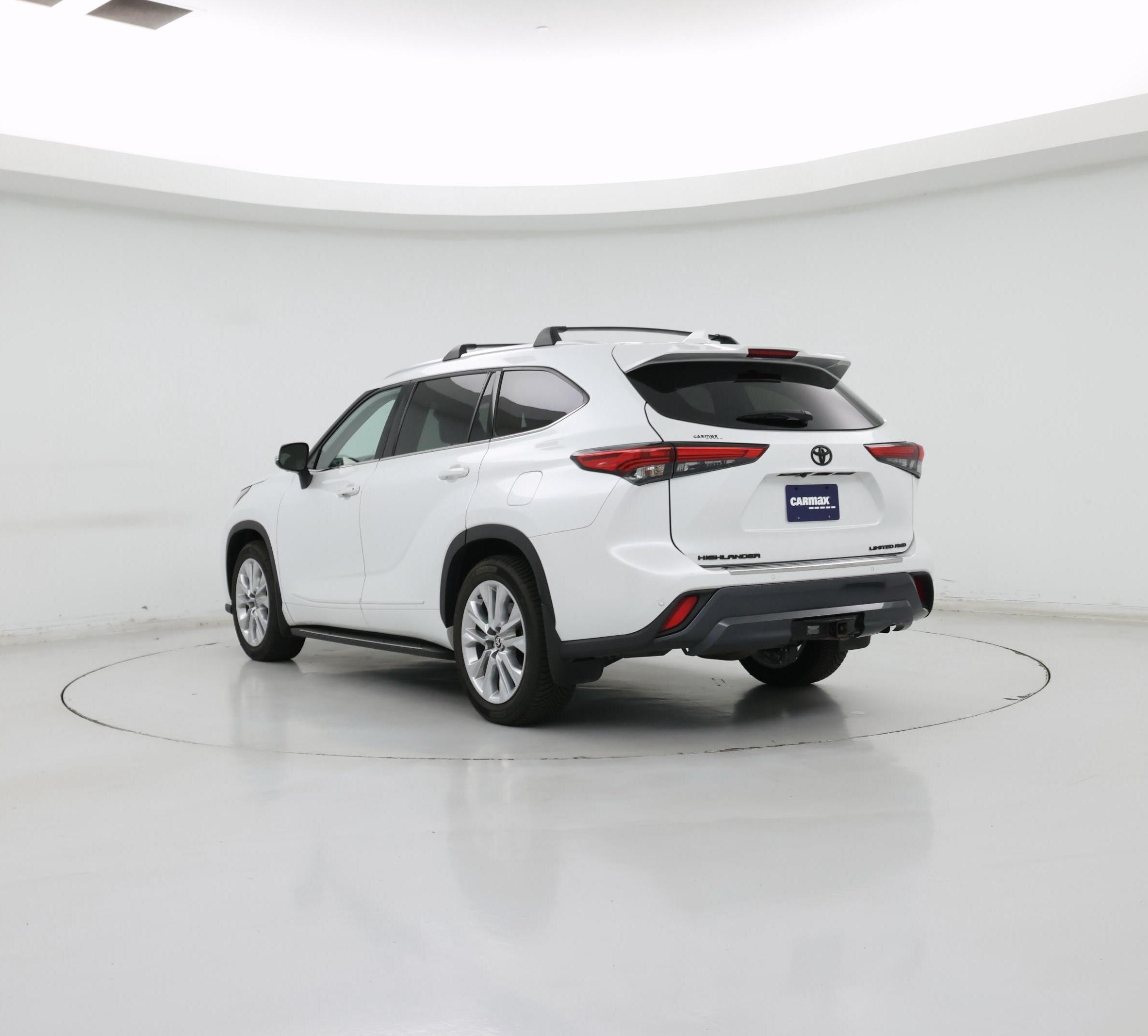 Thumbnail: 2022 Toyota Highlander - 2