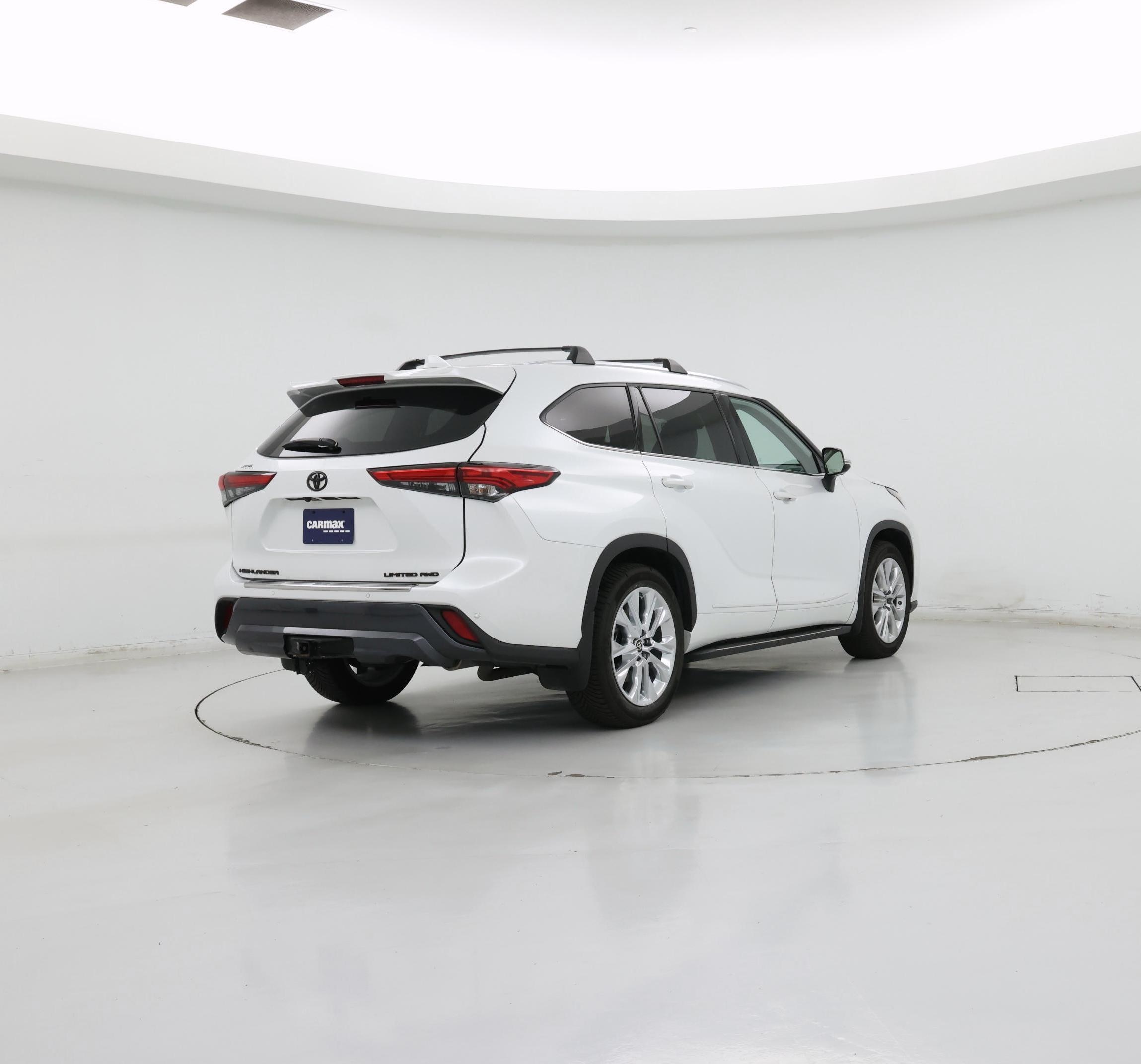 Thumbnail: 2022 Toyota Highlander - 8