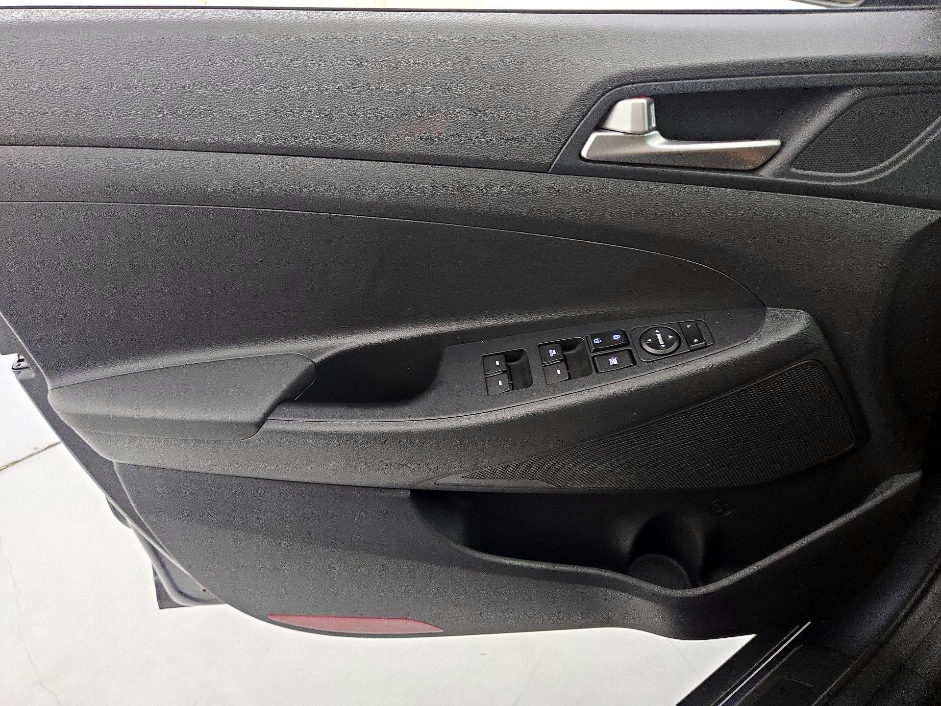 Thumbnail: 2021 Hyundai Tucson - 12