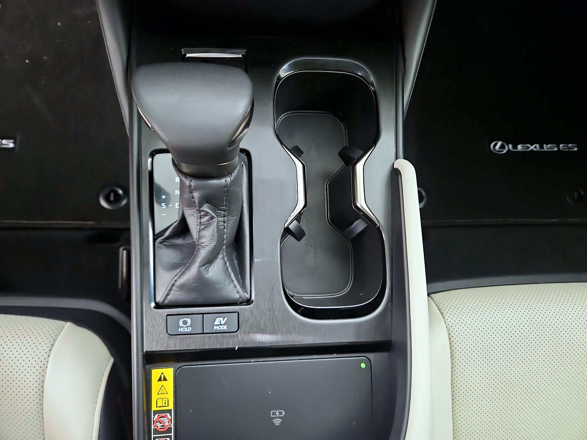 Thumbnail: 2025 Lexus ES - 18