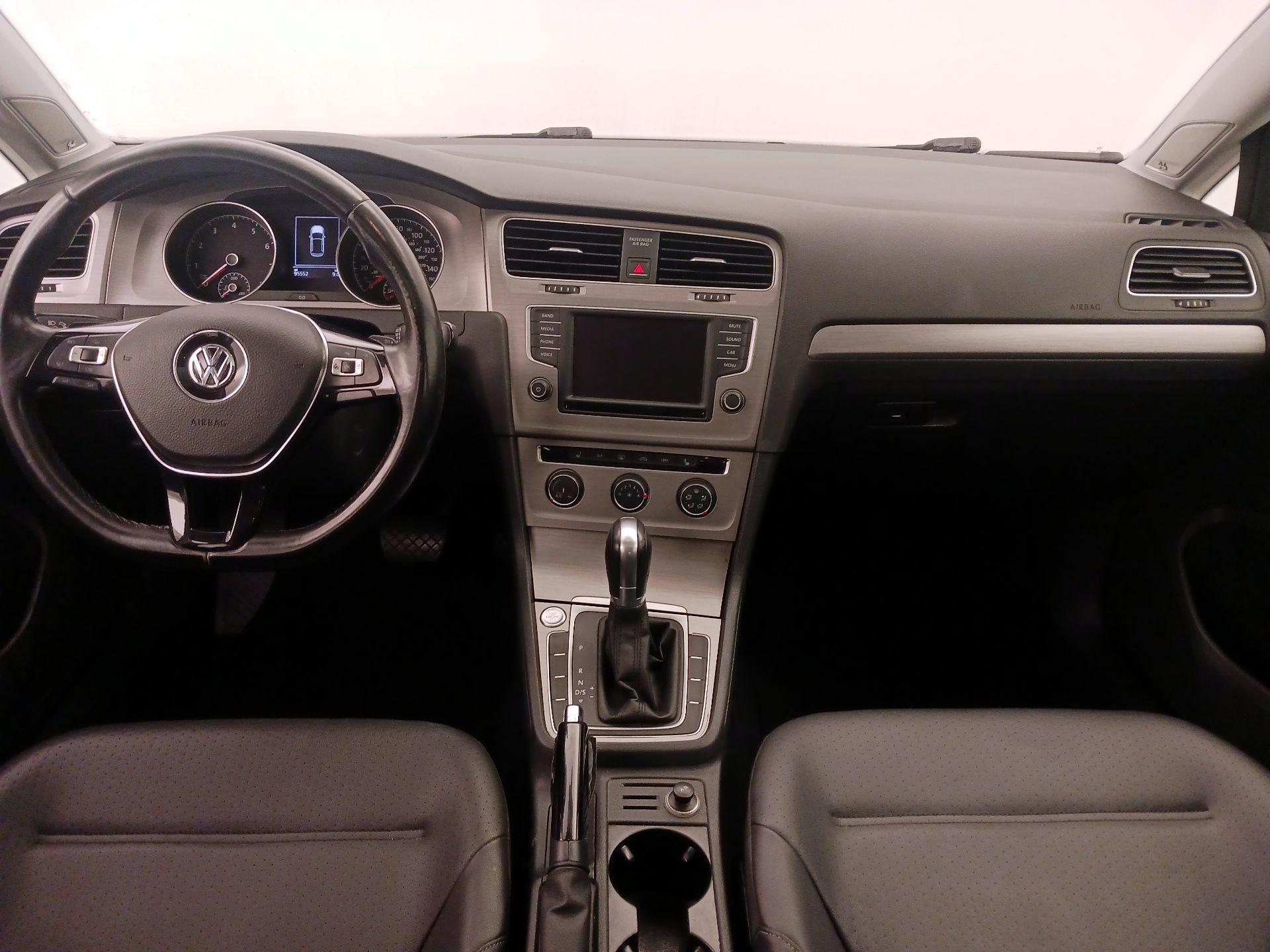 Thumbnail: 2016 Volkswagen Golf - 9
