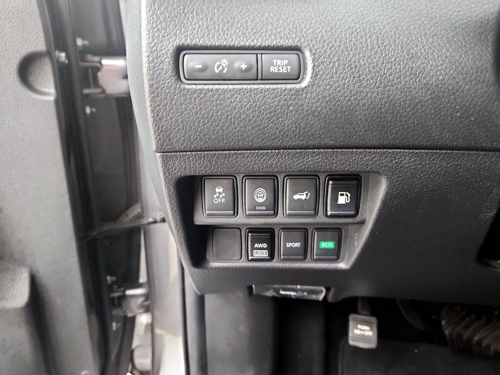 2019 Nissan Rogue SV - Photo 12