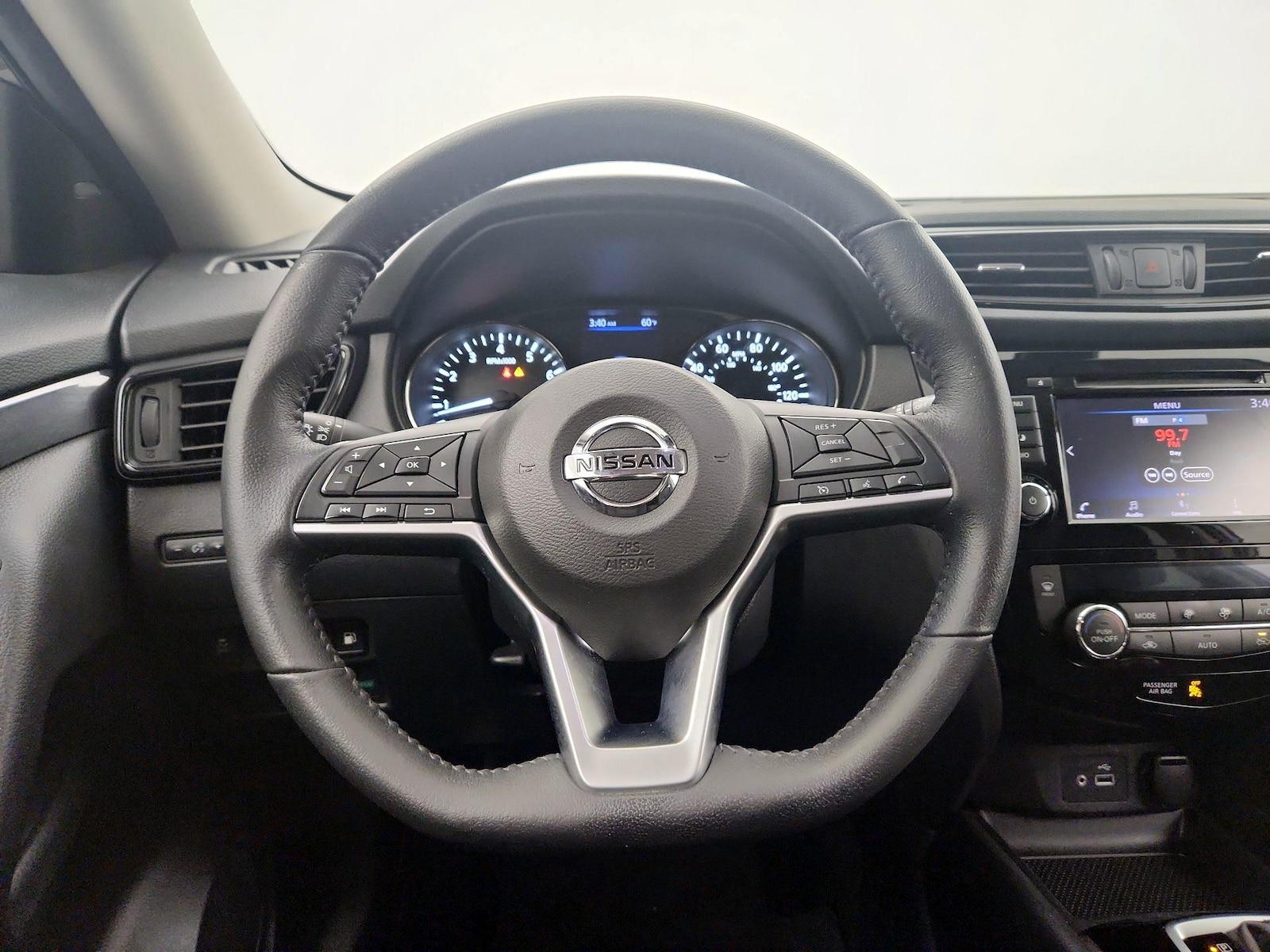 2019 Nissan Rogue SV - Photo 9