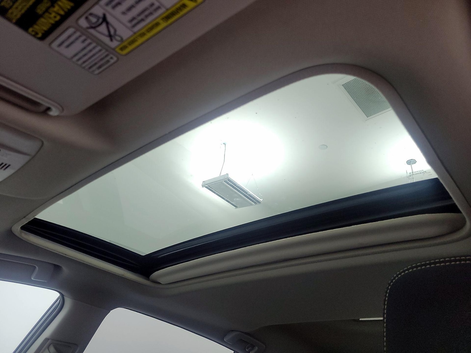 Sunroof(s) & Overhead Airbags