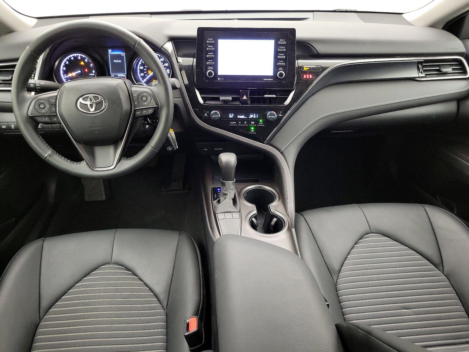 2023 Toyota Camry SE - Photo 10