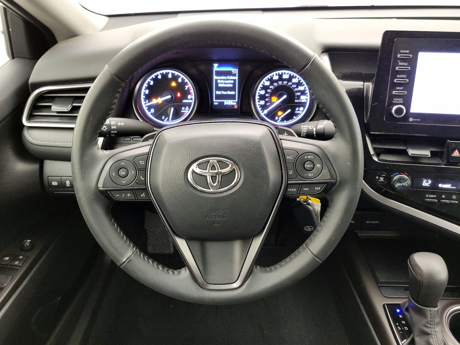 2023 Toyota Camry SE - Photo 11