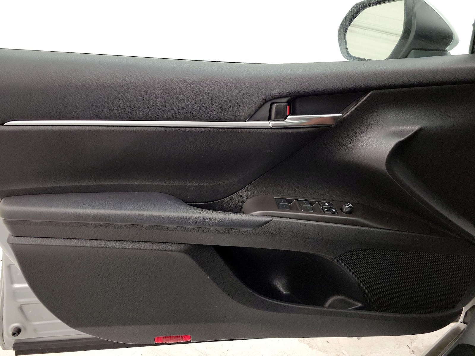 2023 Toyota Camry SE - Photo 13