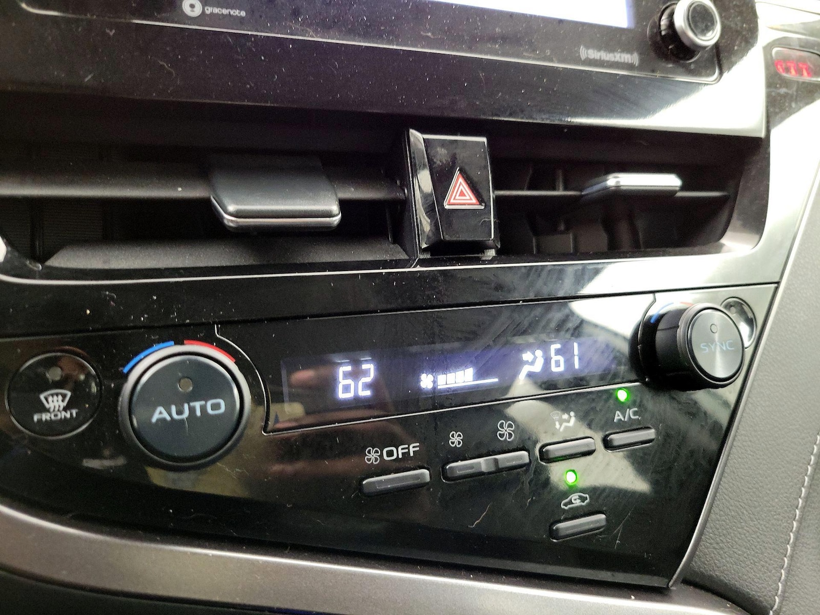 2023 Toyota Camry SE - Photo 17