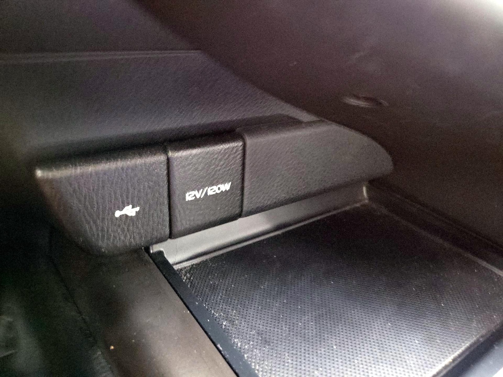 2023 Toyota Camry SE - Photo 19