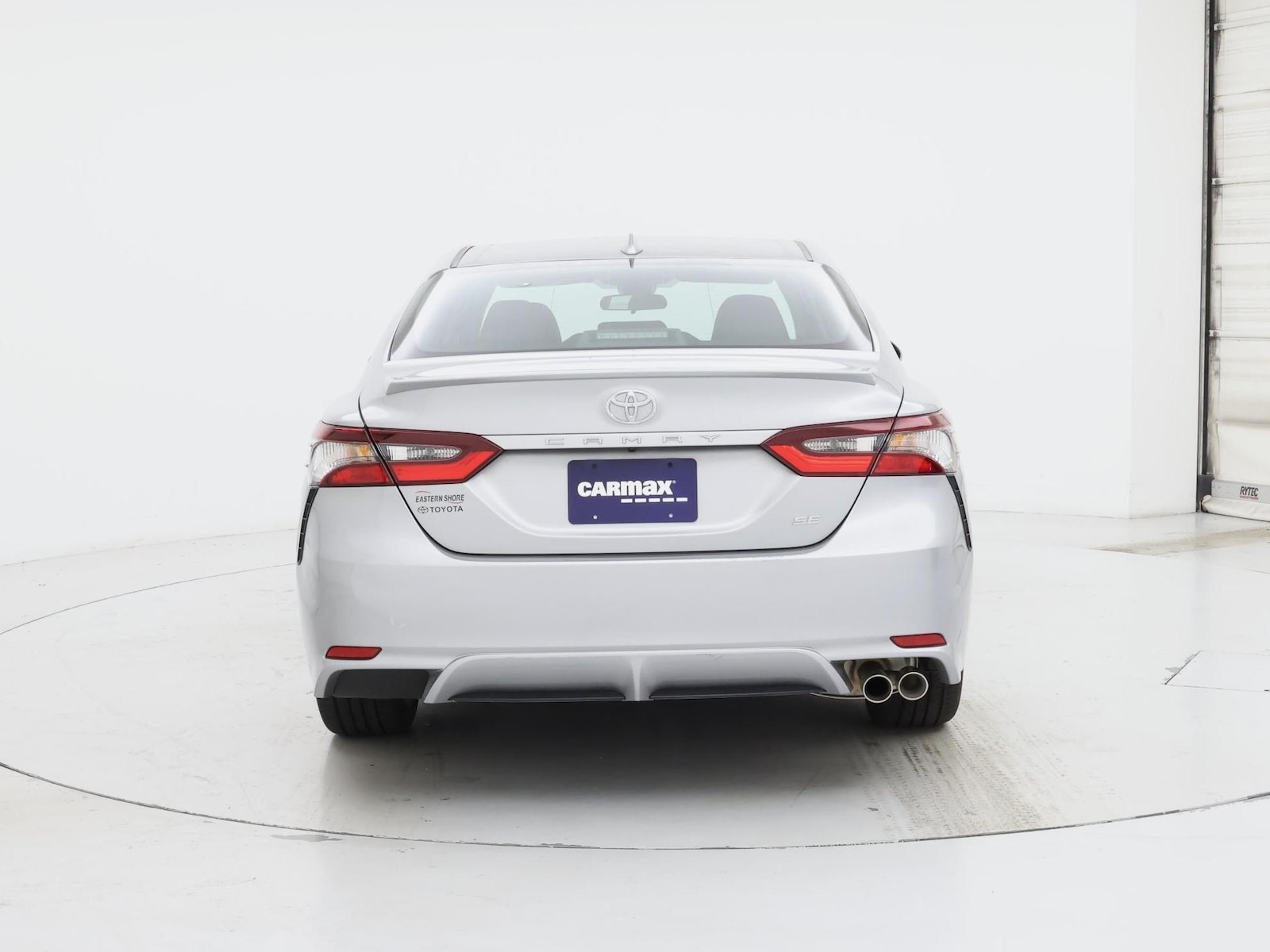 2023 Toyota Camry SE - Photo 7