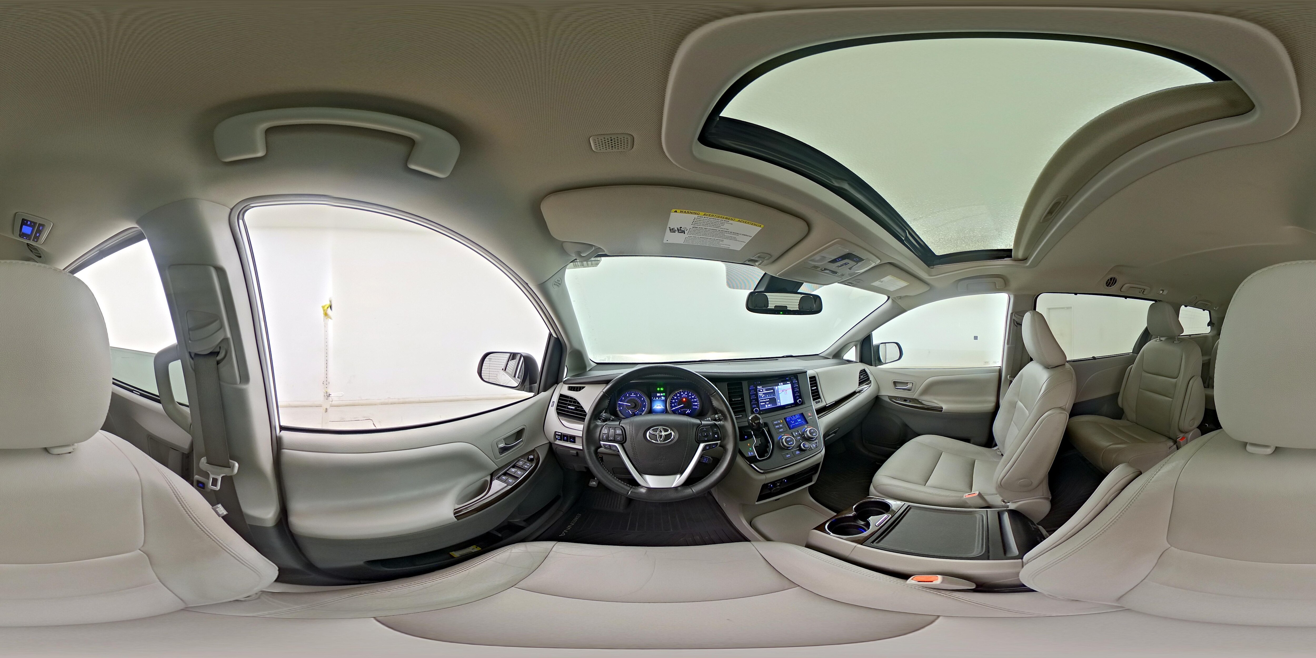 2019 Toyota Sienna XLE - Photo 28