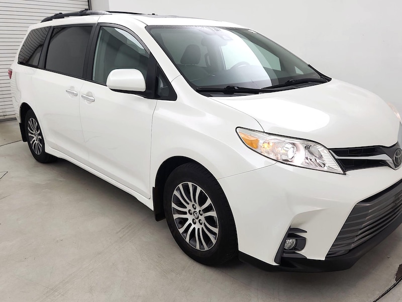 2019 Toyota Sienna XLE