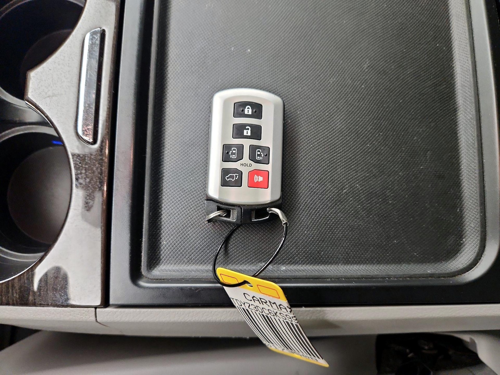 2019 Toyota Sienna XLE - Photo 25